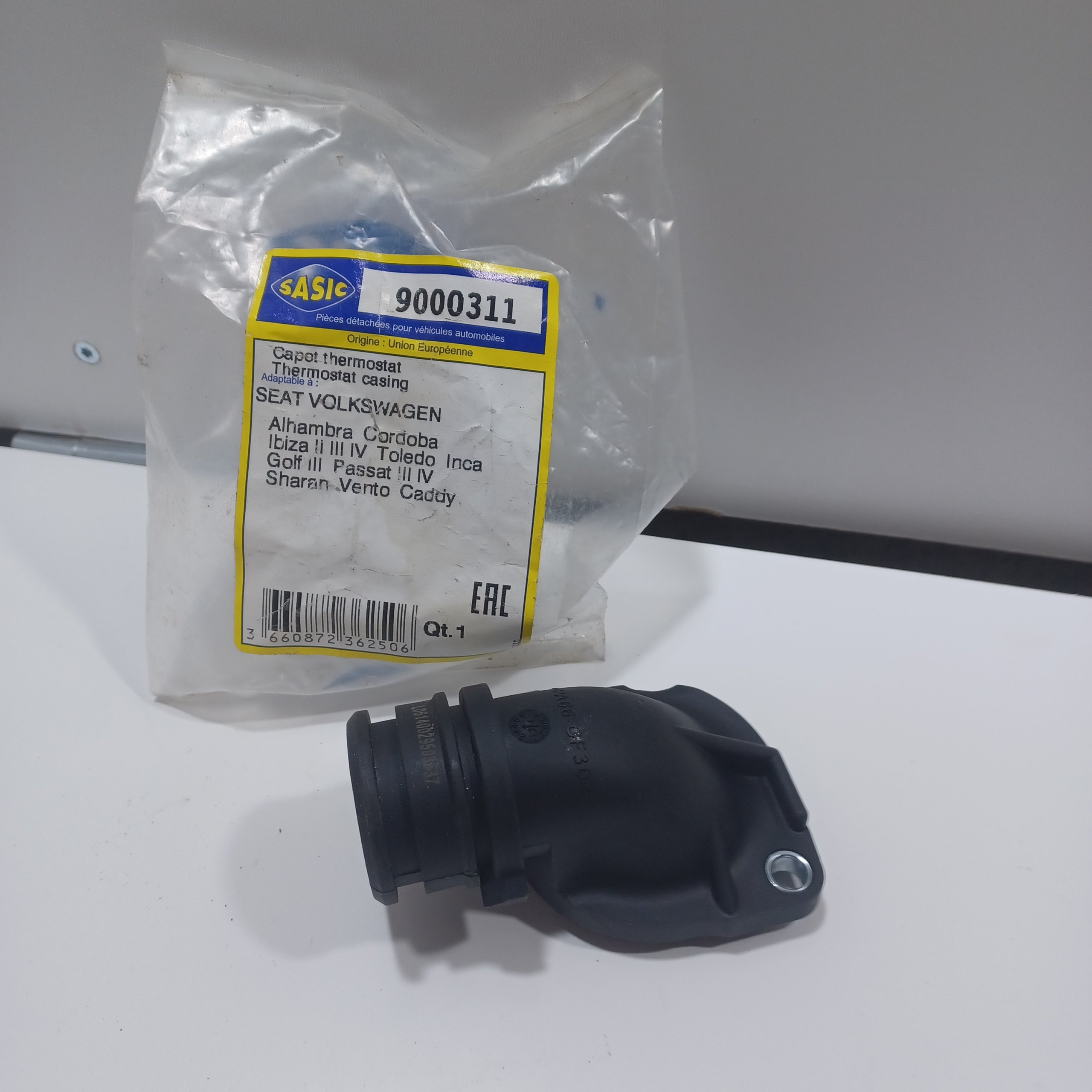 Boitier thermostat VW Golf III 1.9 TDI Passat B3/B4 1.9 TDI Seat Ibiza II 1.9 TDI Arrivages Auto Pieces