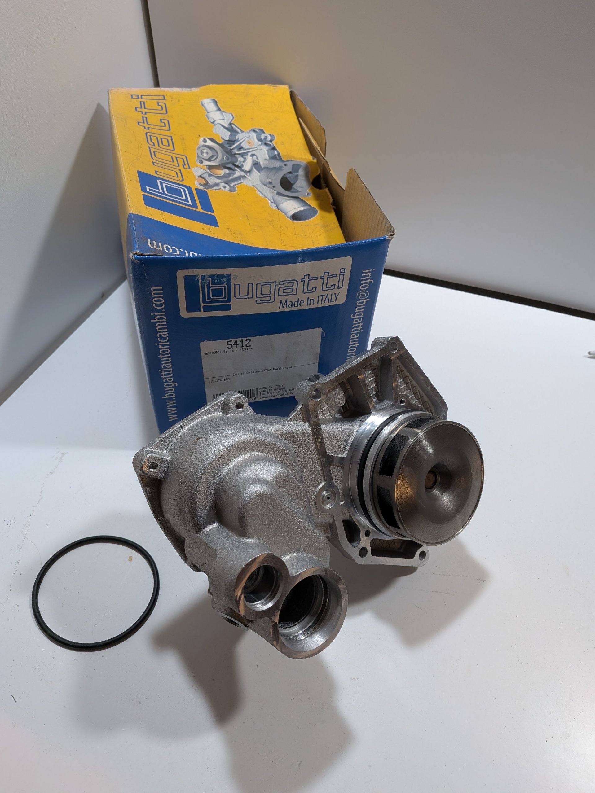Pompe à eau BMW 850I V12 E31 750I V12 E38 « Durite à collier » Neuf Arrivages Auto Pieces
