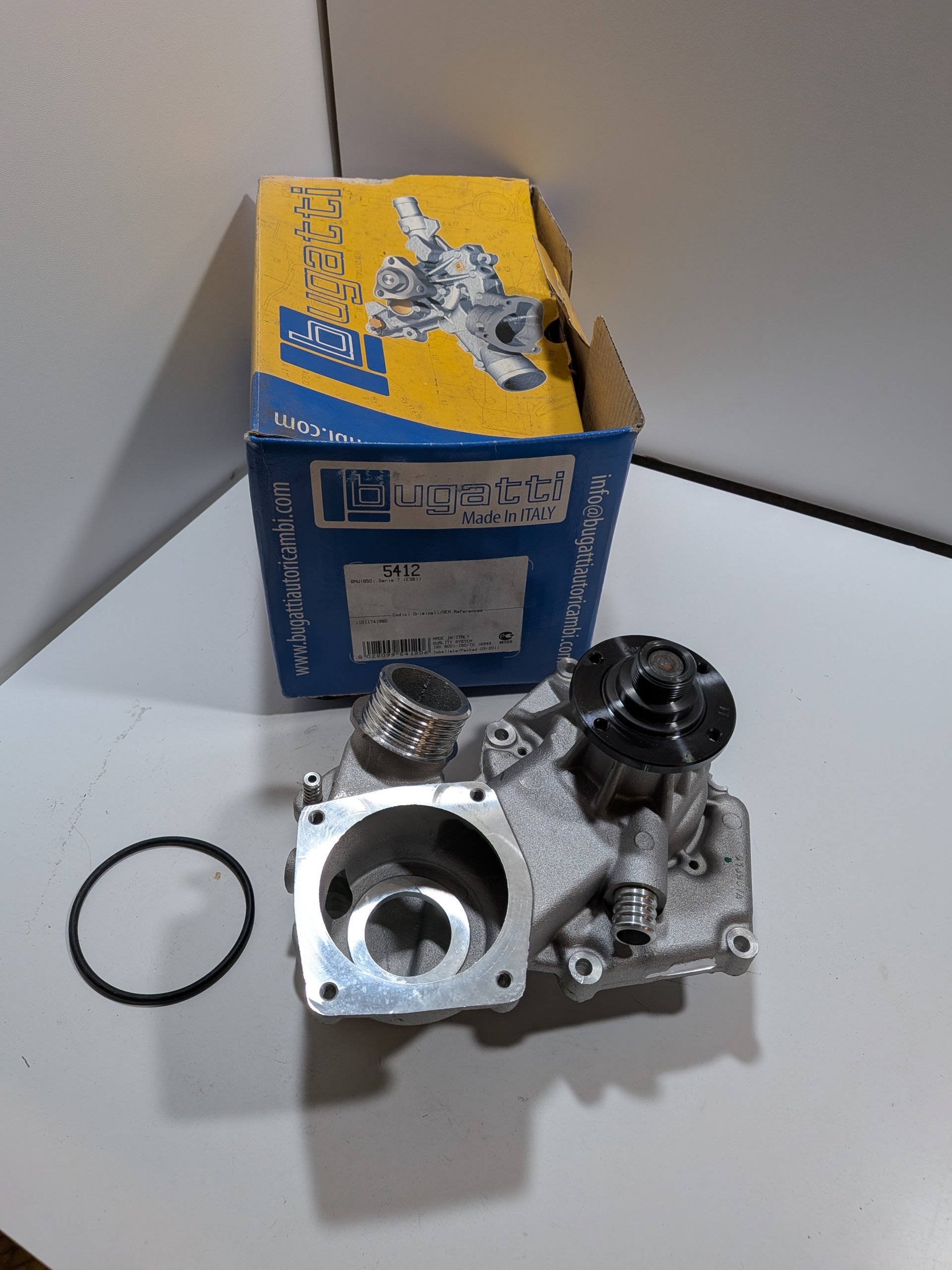 Pompe à eau BMW 850I V12 E31 750I V12 E38 « Durite à collier » Neuf Arrivages Auto Pieces