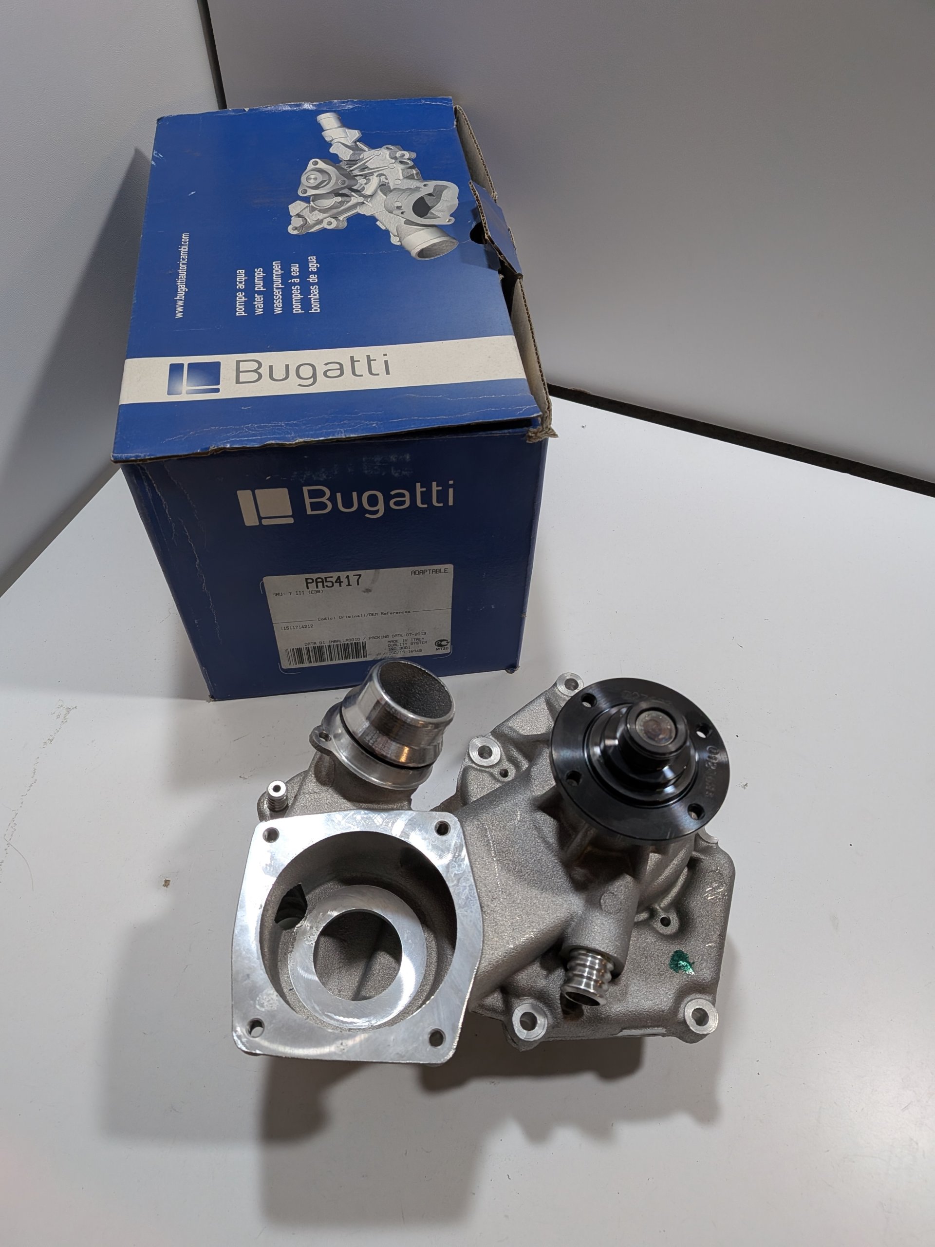 Pompe à eau BMW 850I V12 E31 750I V12 E38 « Durite à collier » Neuf Arrivages Auto Pieces