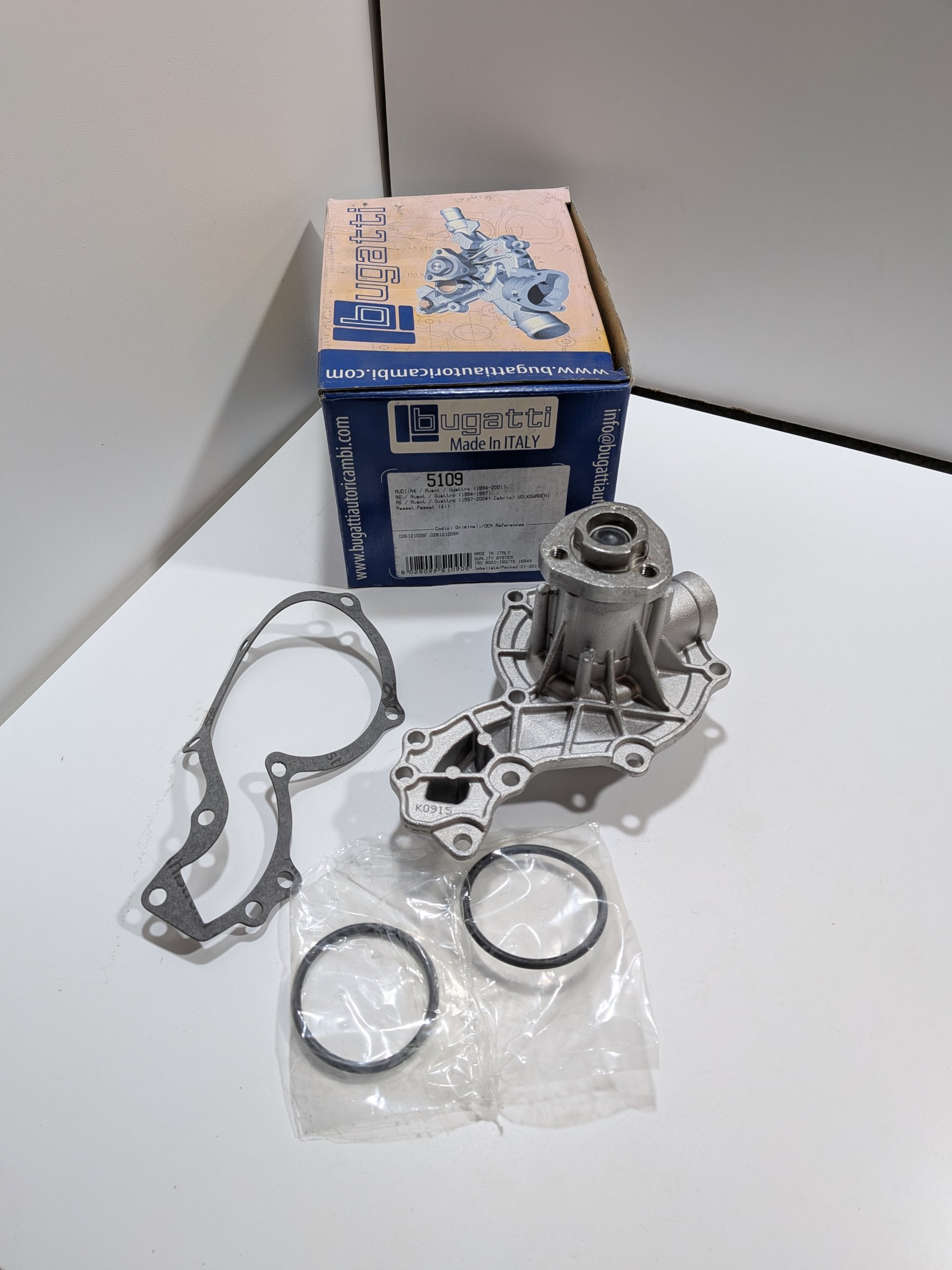 Pompe à eau VW Passat B3/B4 B5 Golf III Audi A6 C4 A4 B5 1.9TDI Neuf Arrivages Auto Pieces