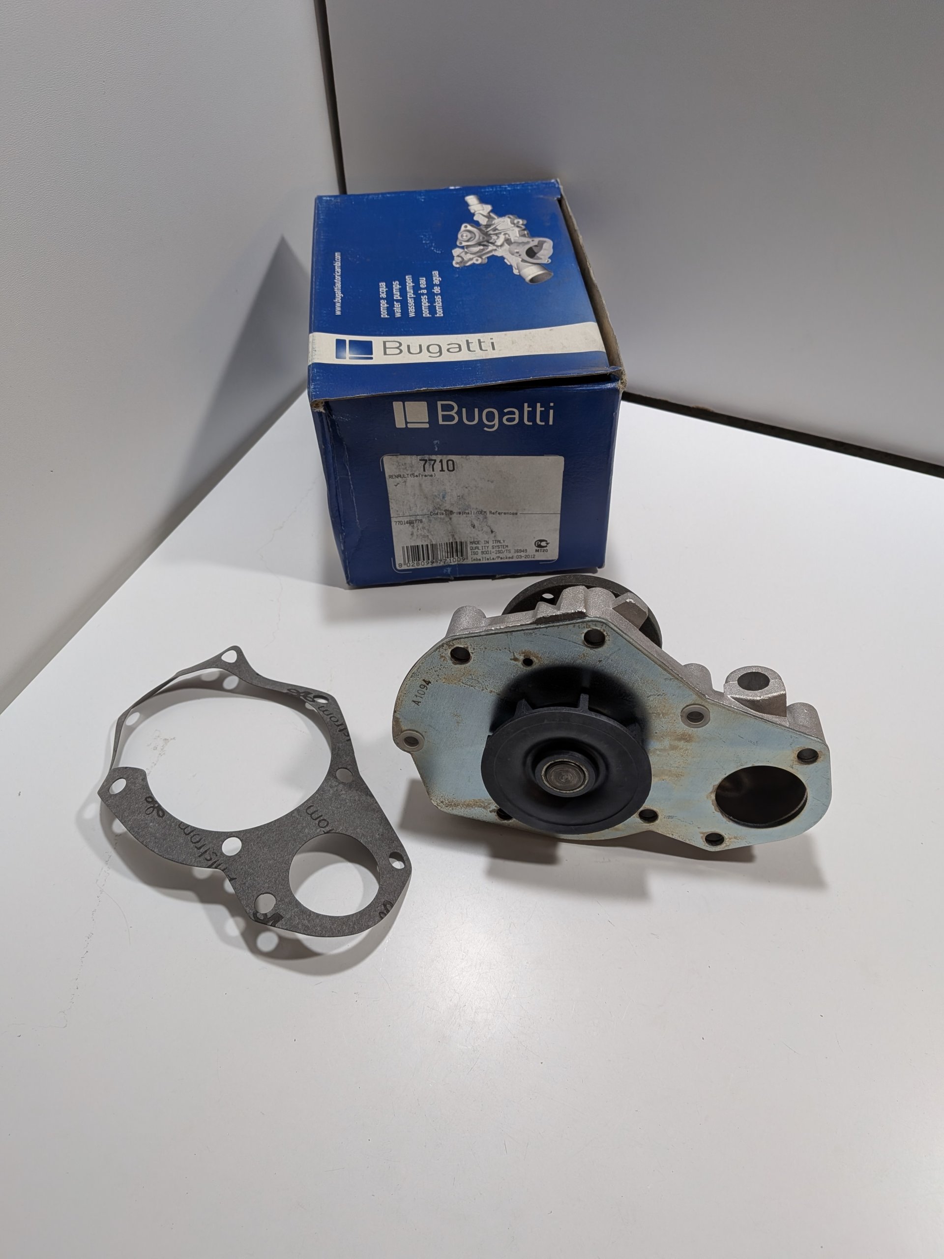 Pompe à eau Renault Safrane I 2.1DT Neuf Bugatti Arrivages Auto Pieces