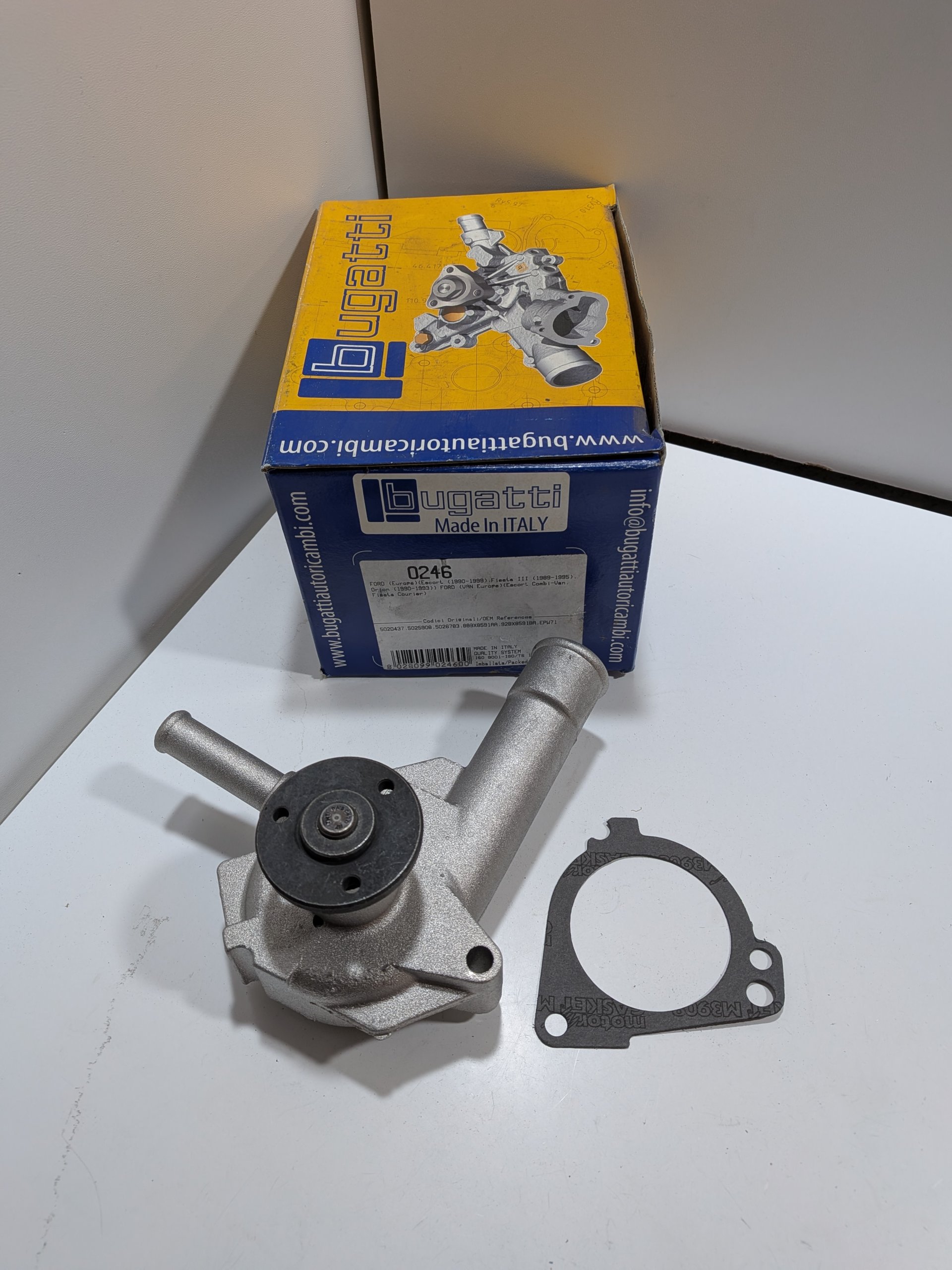 Pompe à eau Ford Escort IV V VI Orion II III Fiest III IV 1.8D Arrivages Auto Pieces