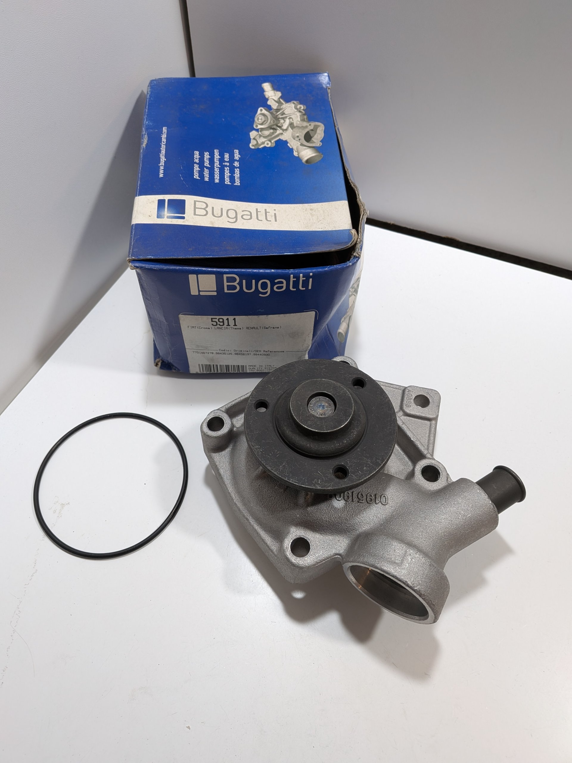 Pompe à eau Renault Safrane I 2.1 dT Neuf Bugatti 7701466779 Arrivages Auto Pieces