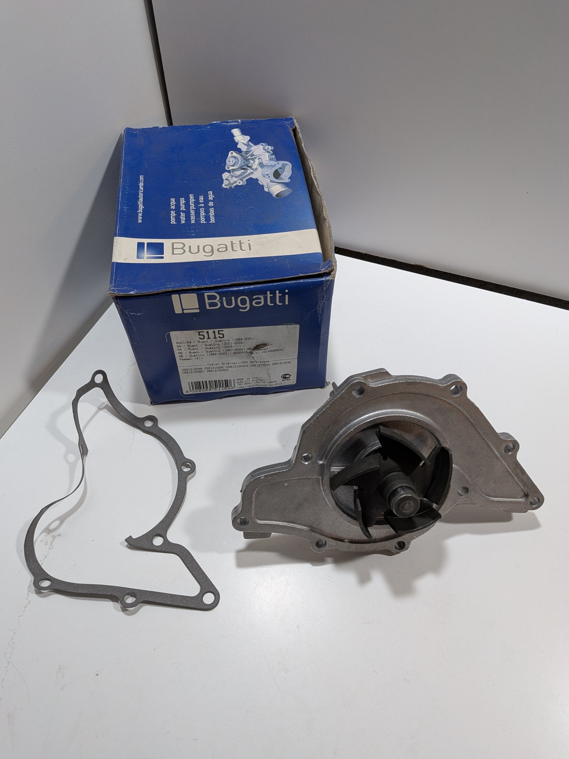Pompe à eau Audi A8 D2 A6 C5 A4 B5 B6 2.5 TDI V6 VW Passat B5 2.5 TDI V6 Arrivages Auto Pieces