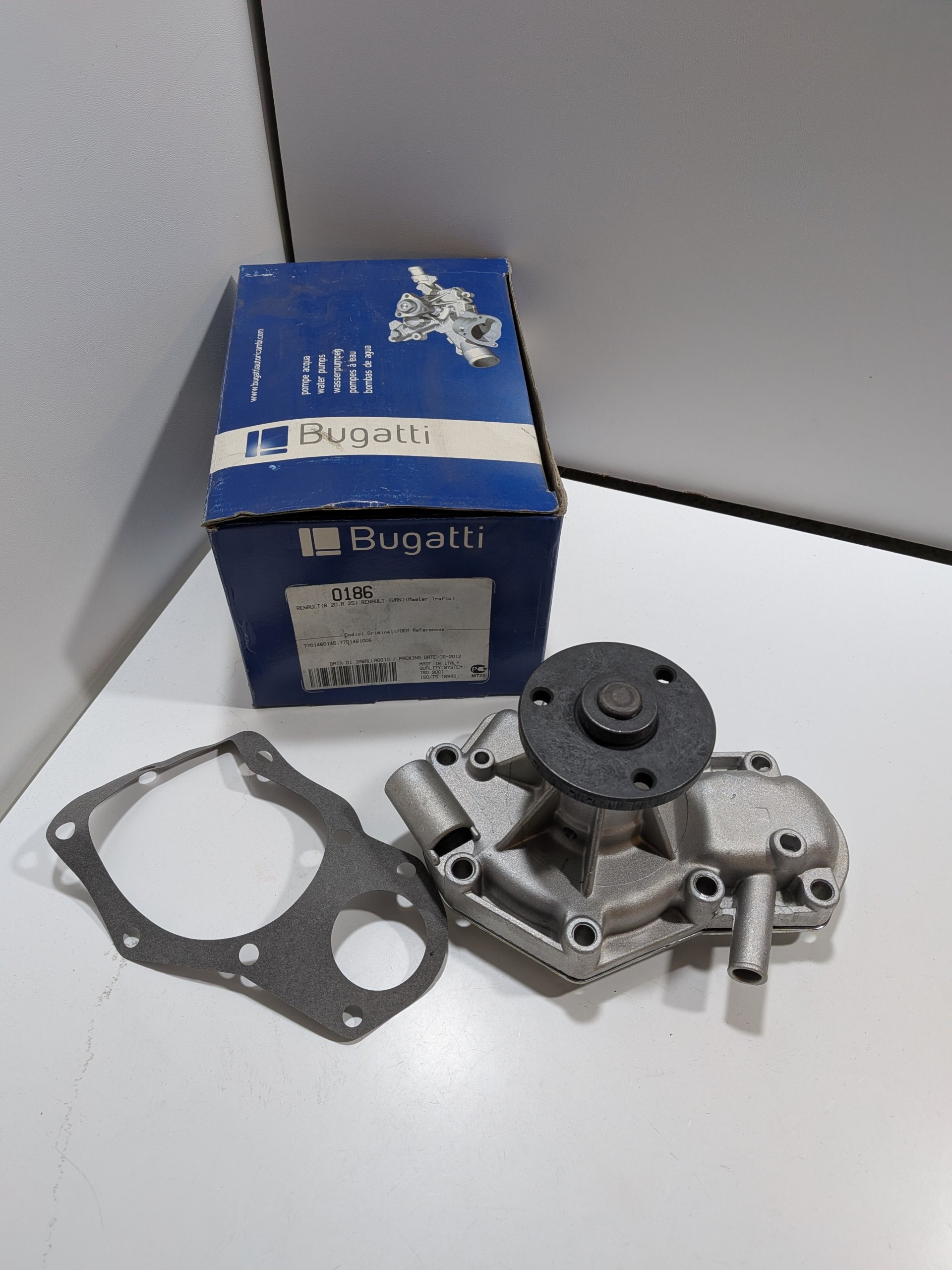 Pompe à eau Renault R21 R25 Espace II Trafic I Master I 2.0 2.2 Neuf Bugatti 7701465513 Arrivages Auto Pieces