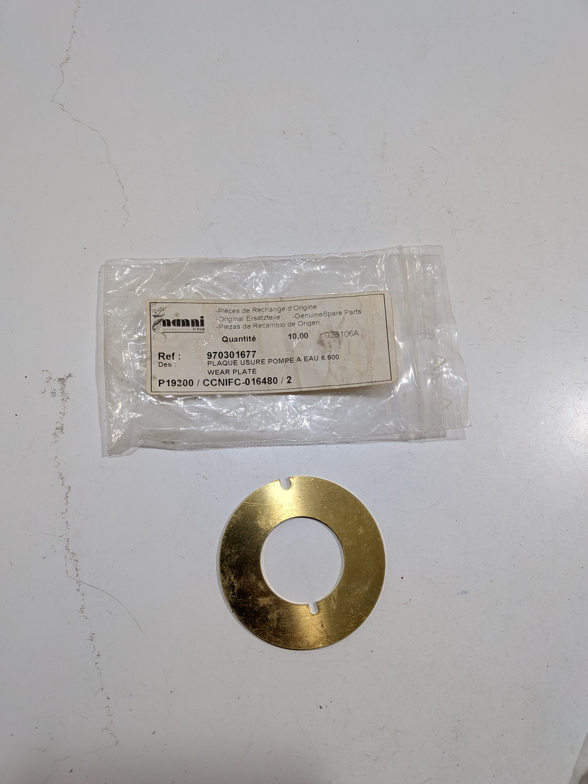 Plaque pompe à eau Nanni diesel  4.220HE, 5.280HE Arrivages Auto Pieces