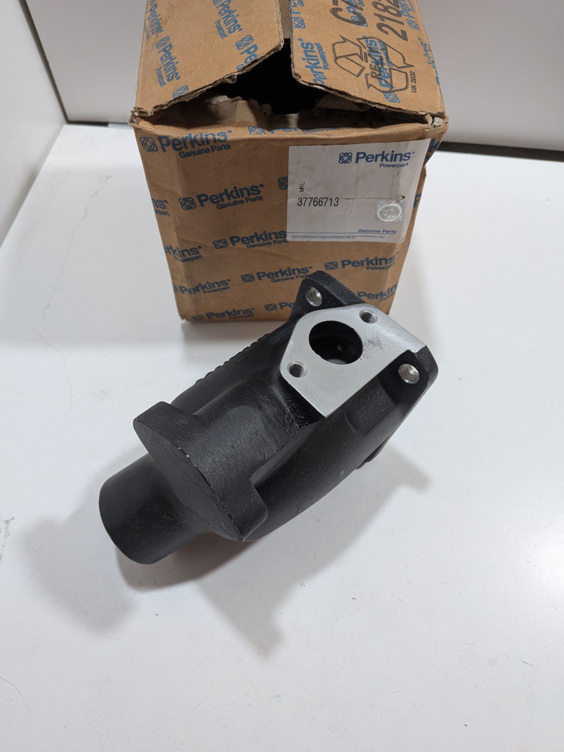 Coude échappement Perkins 4.108M 37766713 Arrivages Auto Pieces
