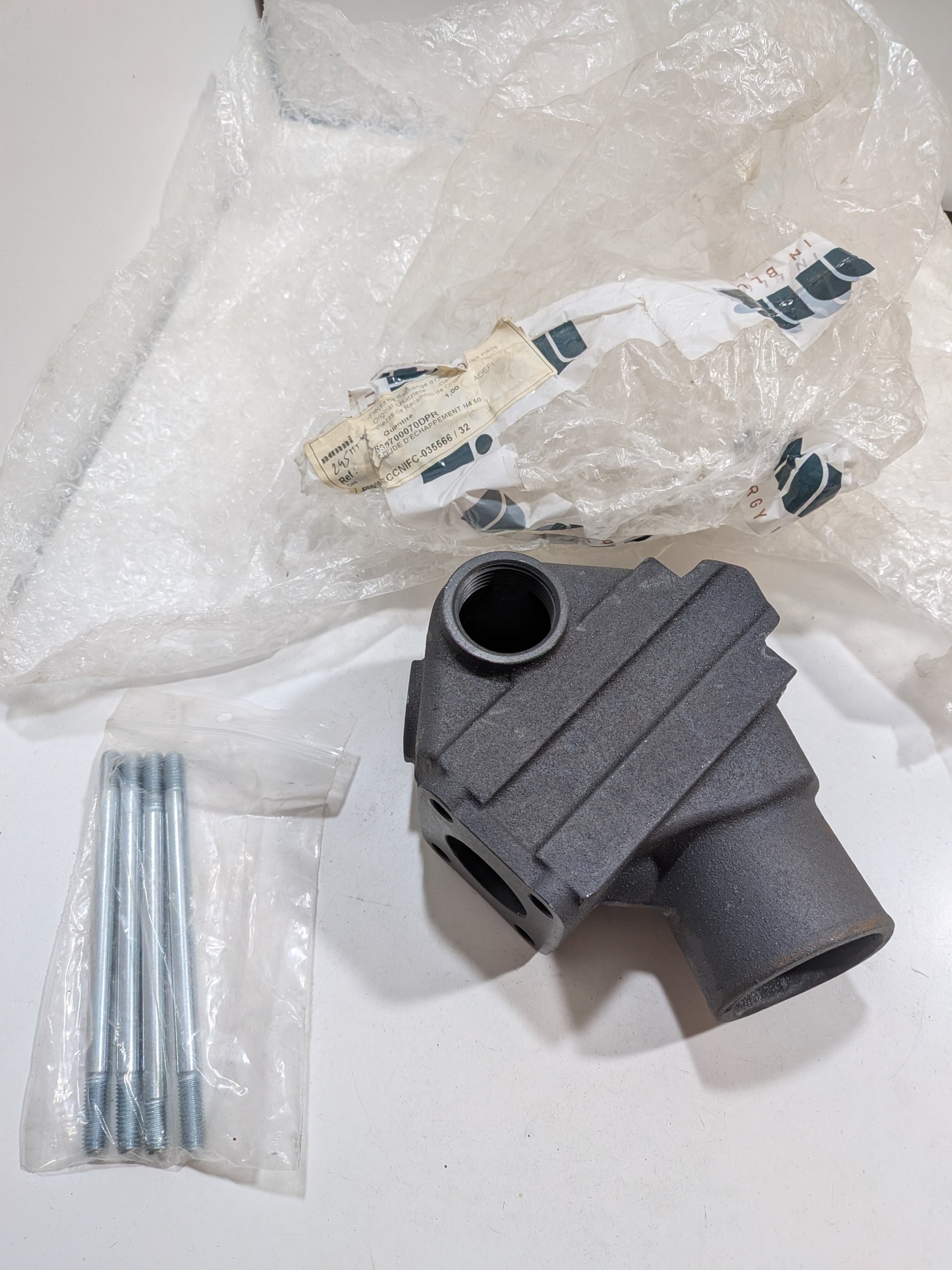 Calotte couvercle Arrière échangeur thermique Couach RC25 Arrivages Auto Pieces
