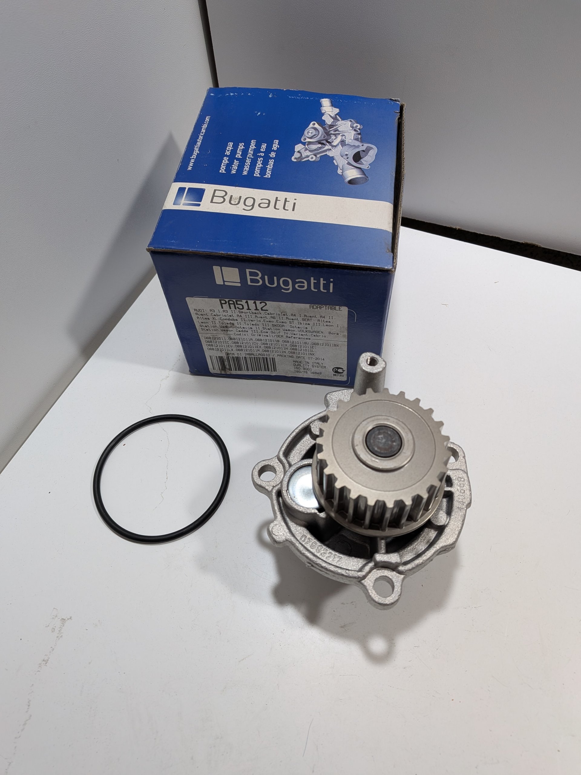 Pompe à eau VW Golf III 1.4 1.6 Polo III 1.0 1.3 1.4 1.6 IV 1.6 Fox 1.0 1.6 Neuf Bugatti Arrivages Auto Pieces
