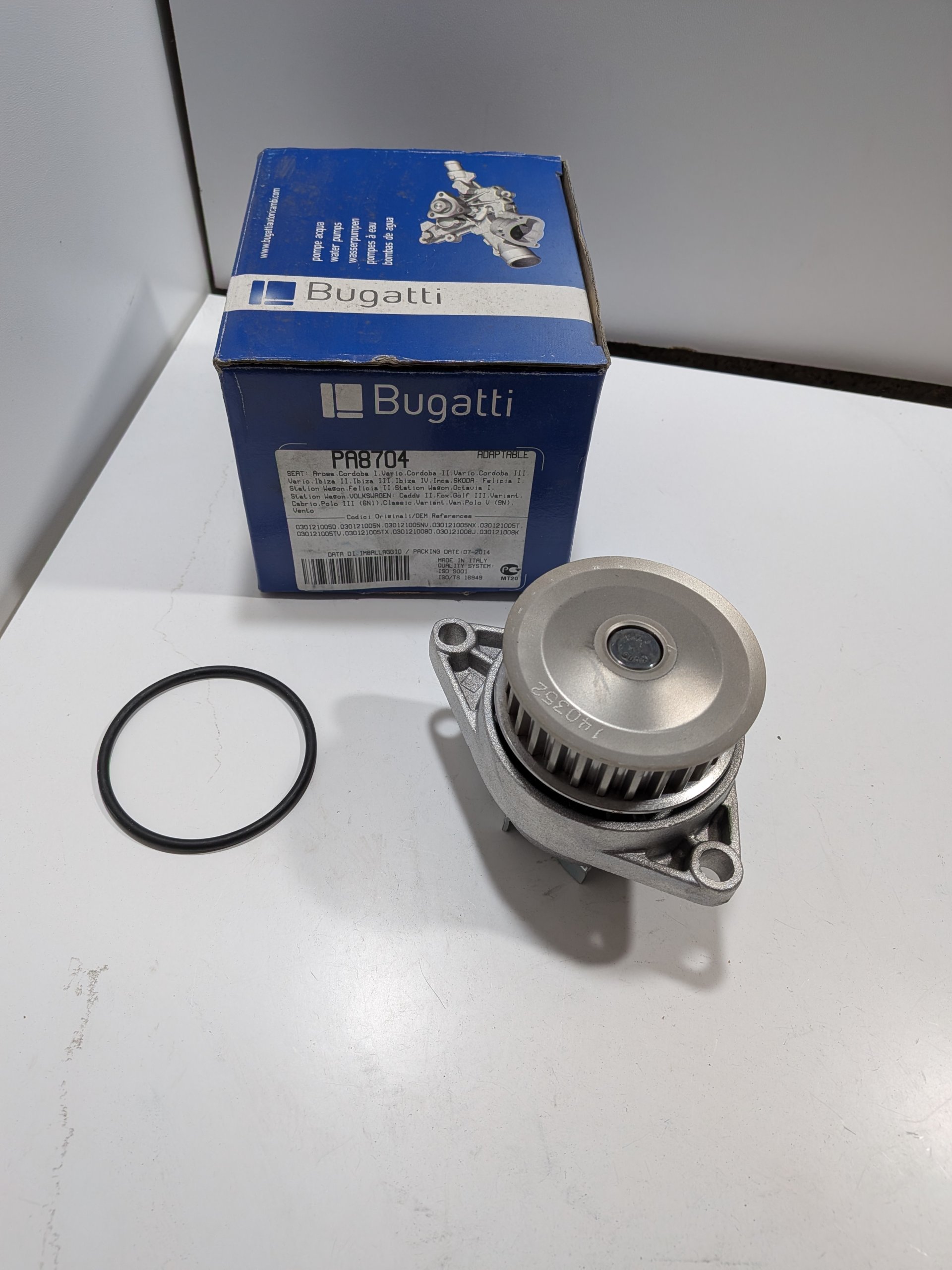 Pompe à eau VW Golf III 1.4 1.6 Polo III 1.0 1.3 1.4 1.6 IV 1.6 Fox 1.0 1.6 Neuf Bugatti Arrivages Auto Pieces