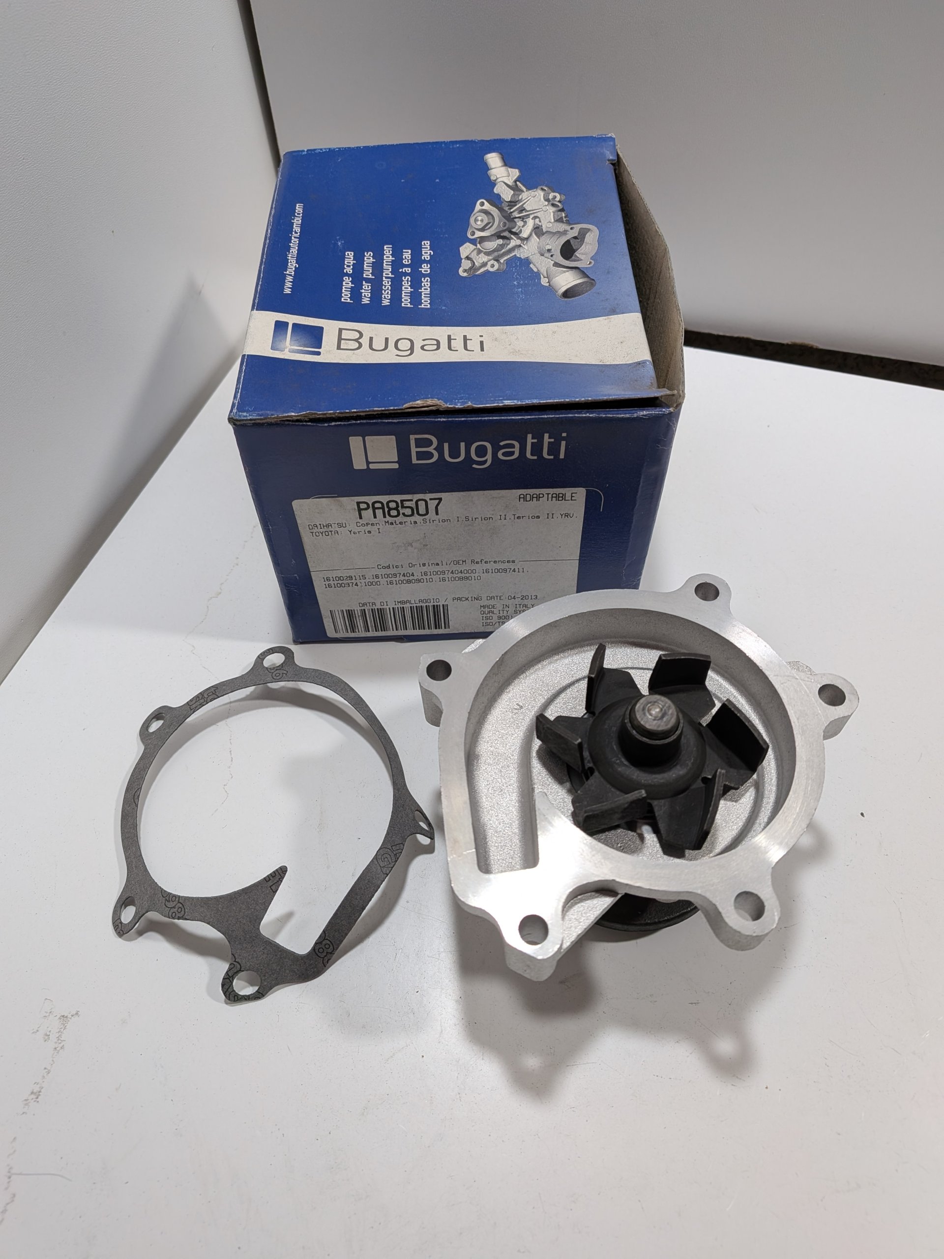 Pompe à eau Toyota Yaris (P1) 1.0 Neuf Bugatti Arrivages Auto Pieces