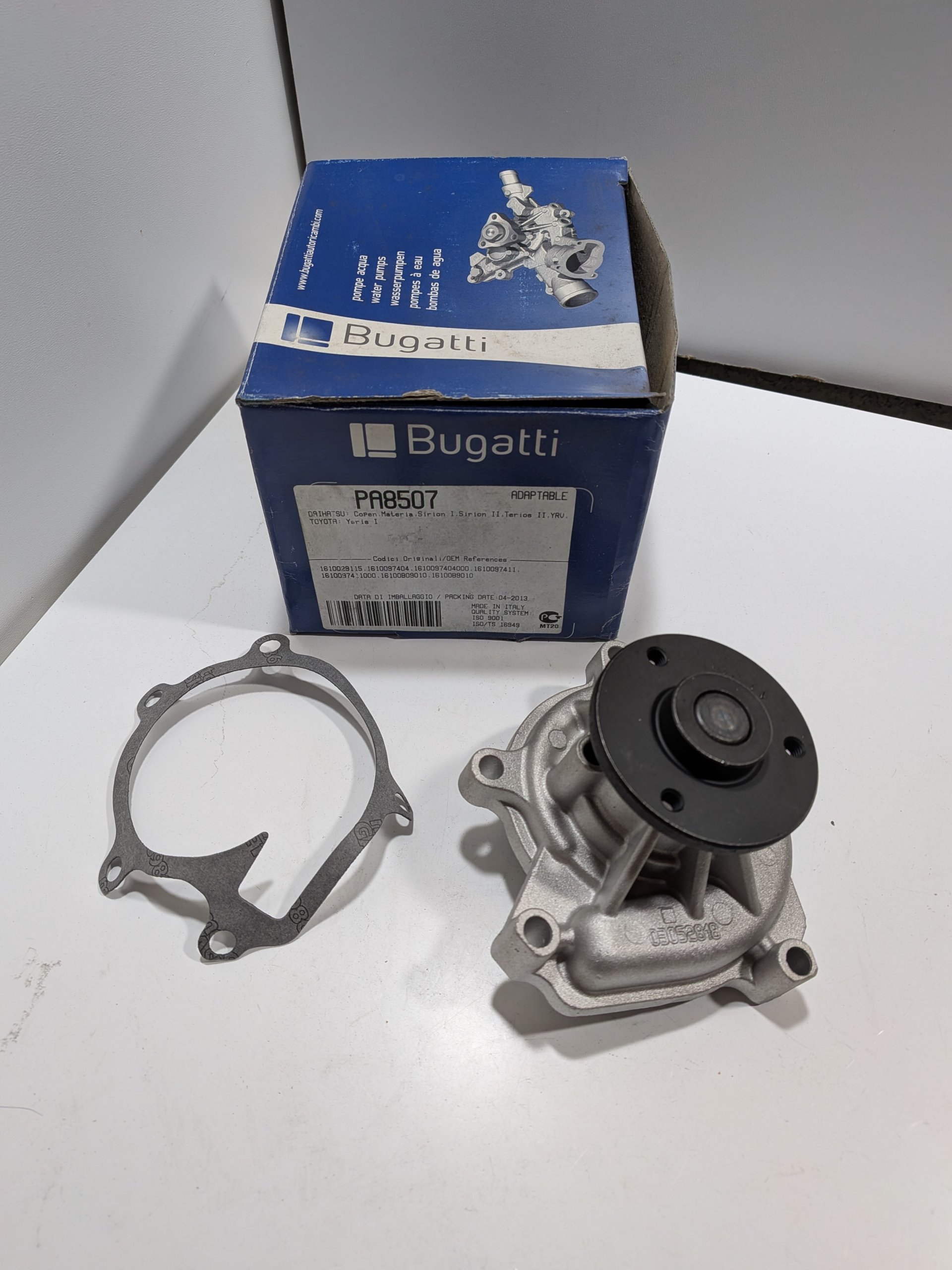 Pompe à eau Toyota Yaris (P1) 1.0 Neuf Bugatti Arrivages Auto Pieces