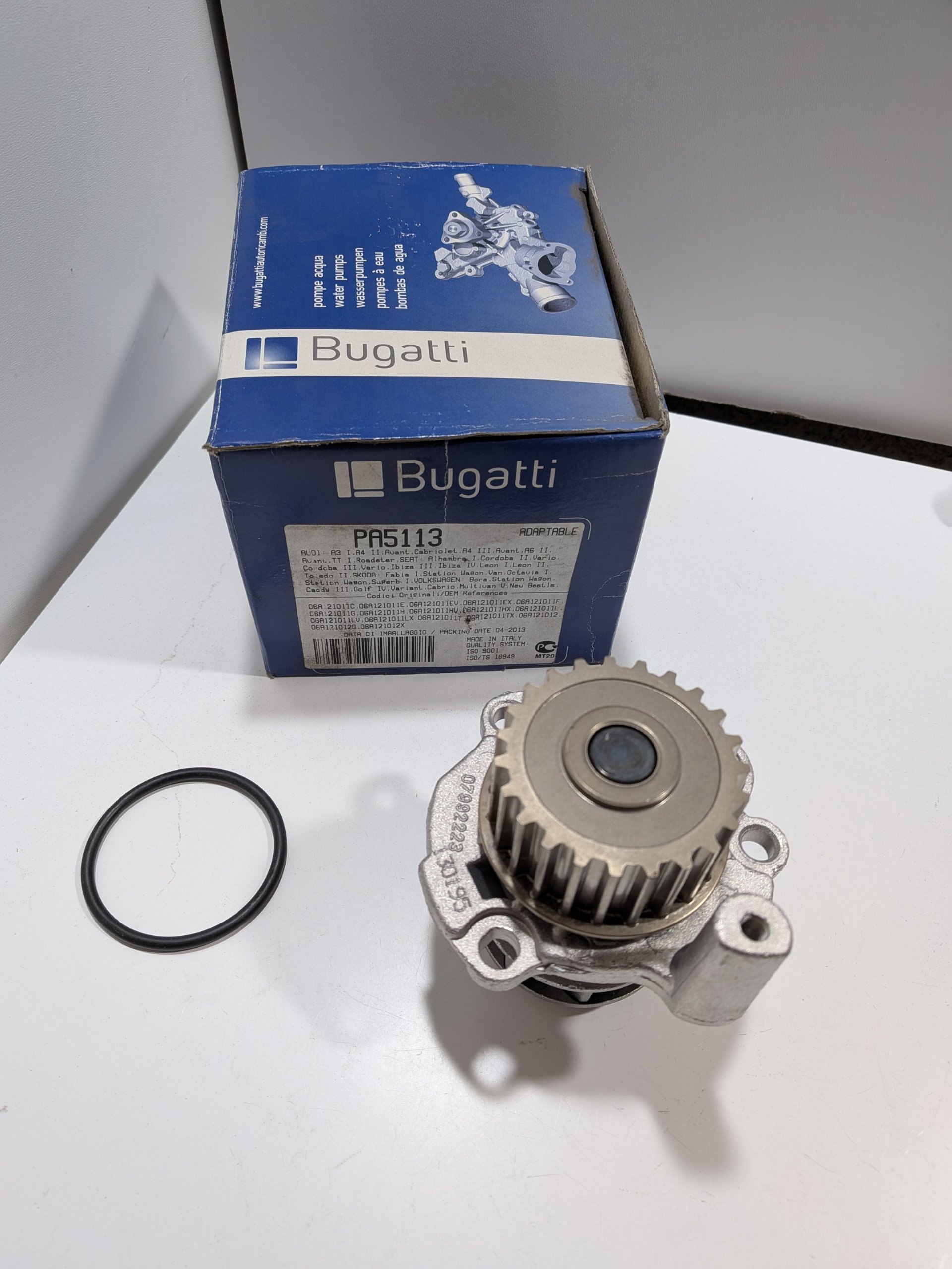 Pompe à eau VW Golf III 1.4 1.6 Polo III 1.0 1.3 1.4 1.6 IV 1.6 Fox 1.0 1.6 Neuf Bugatti Arrivages Auto Pieces
