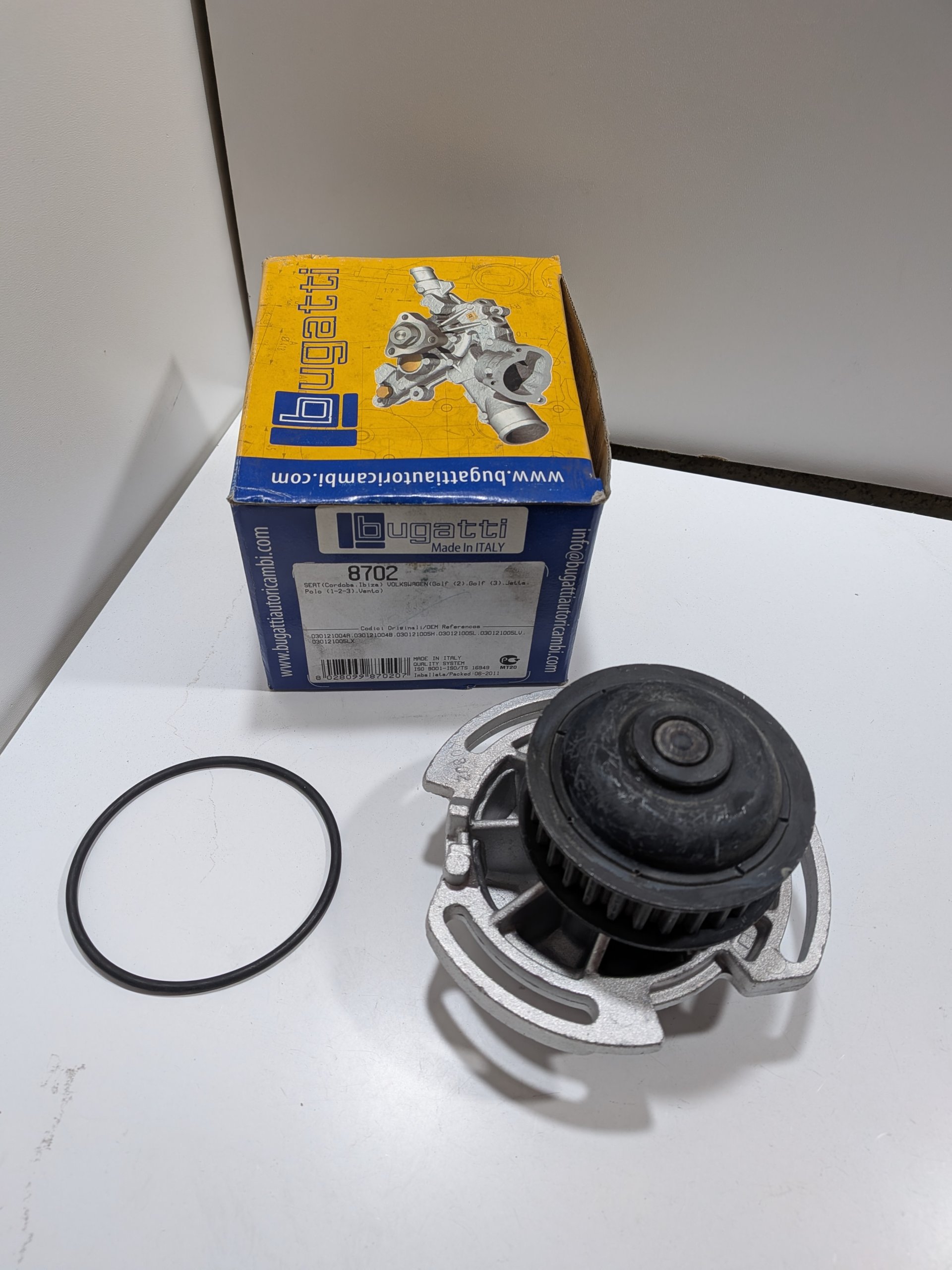 Pompe à eau VW Polo II 1.0 1.3 Golf II 1.0 1.3 III 1.4 1.6 Seat Ibiza II 1.0i 1.4i 1.6i Arrivages Auto Pieces