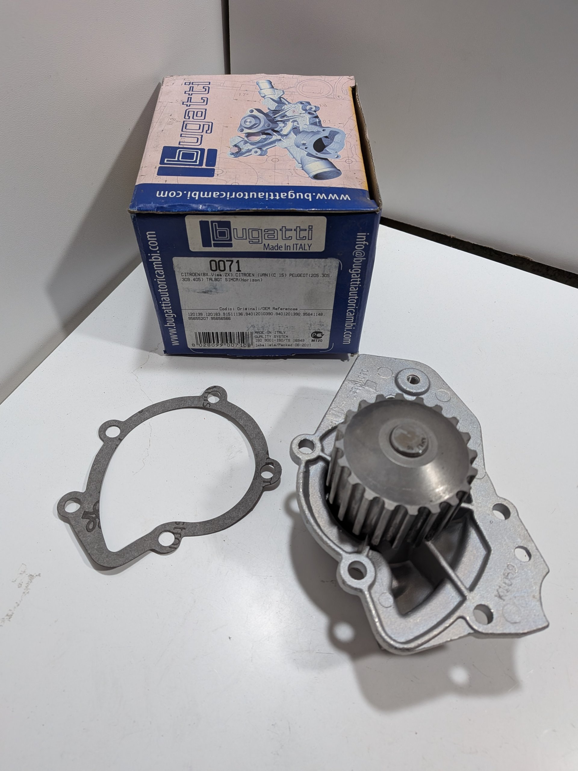 C (121) Pompe à eau Peugeot 205 1.6 GTI 1.9 GTI 309 1.6 1.9 405 I 1.6 1.9 Sans rebord ALU Arrivages Auto Pieces