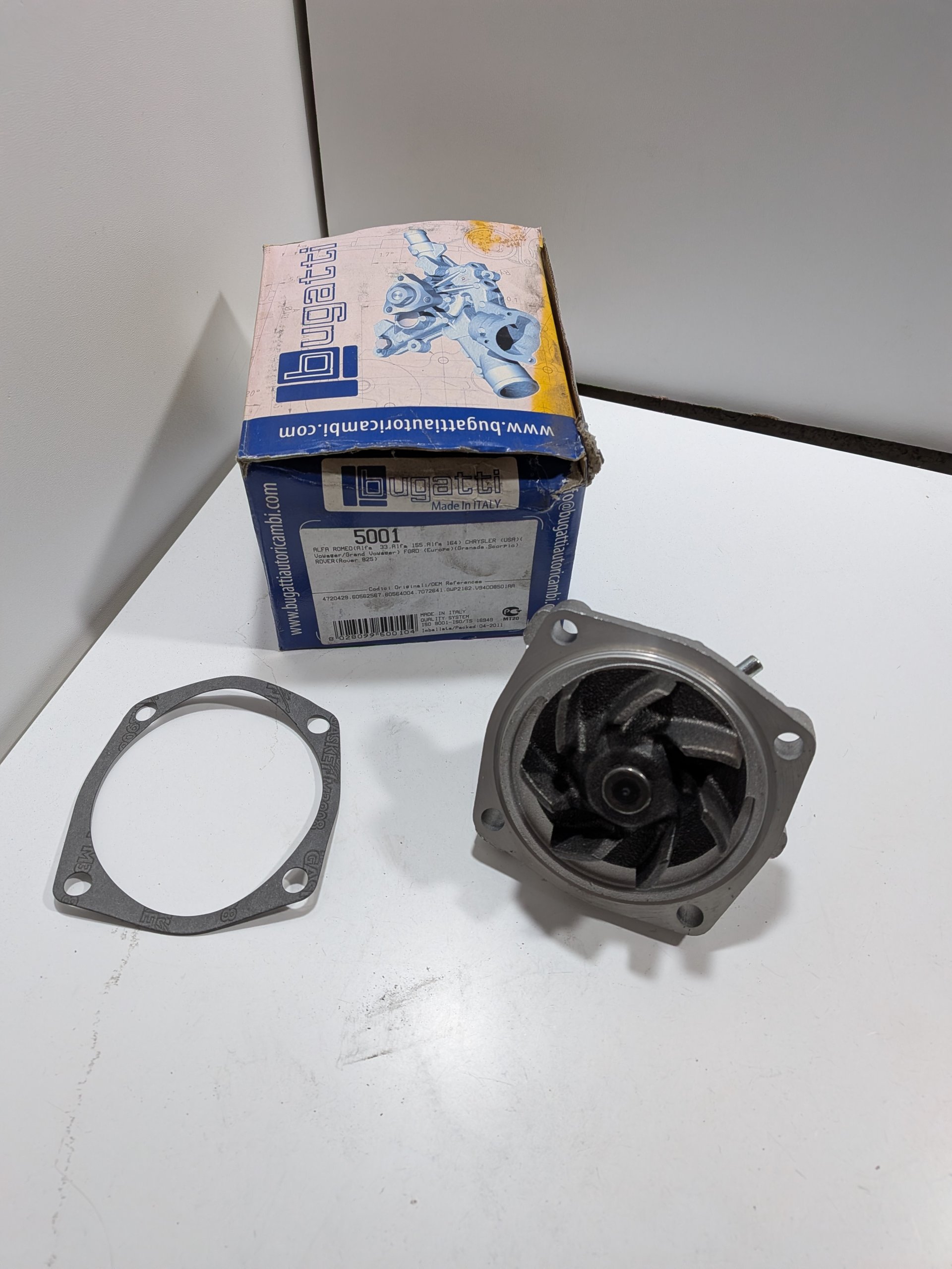 Pompe à eau Alfa 155 164 2.5TD 33 1.8TD Chrysler Voyager II 2.5i 2.5TD 3.3i Ford Scorpio I 2.5 TD Arrivages Auto Pieces