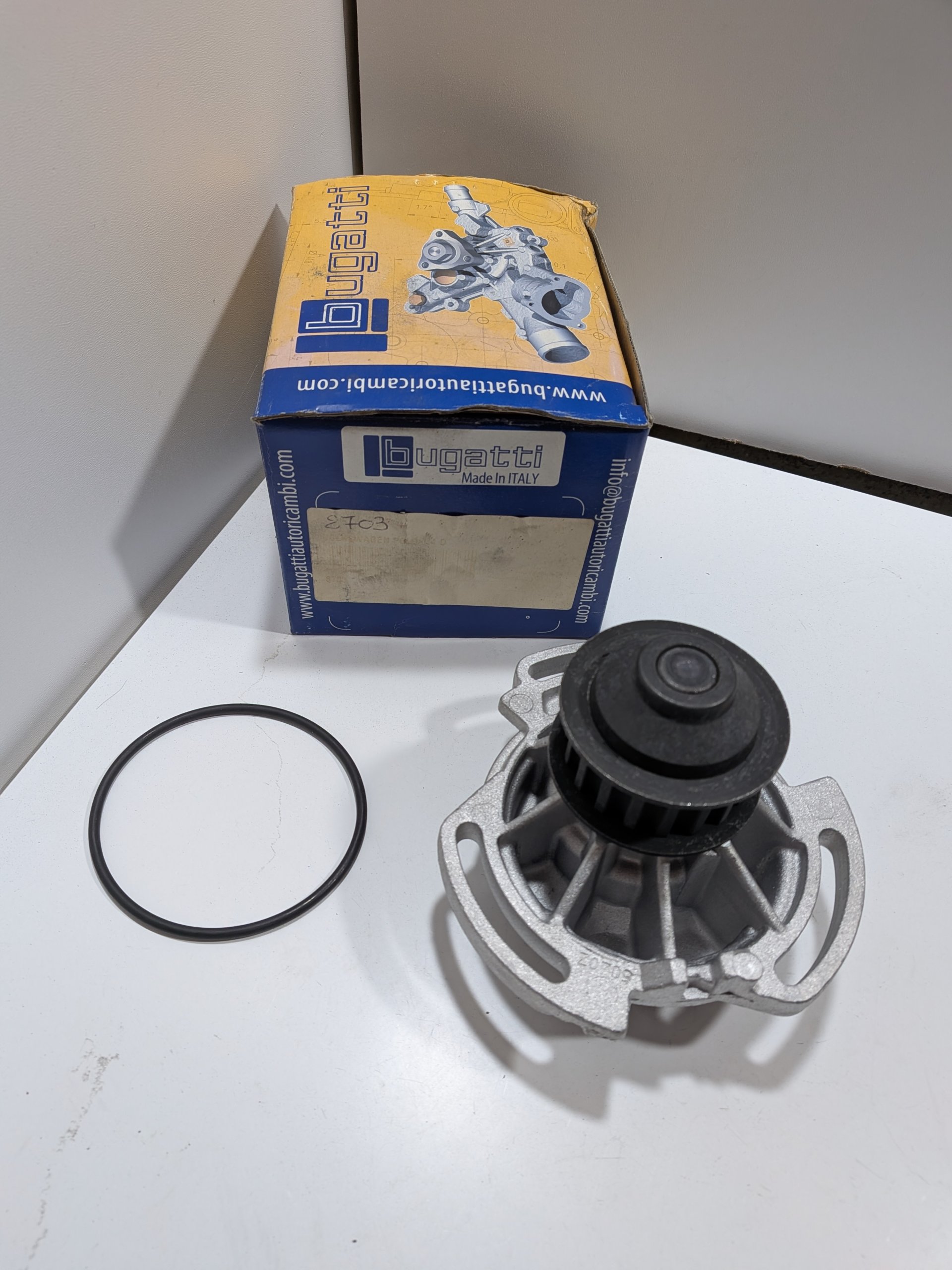 Pompe à eau VW Polo II 1.0 1.3 Golf II 1.0 1.3 III 1.4 1.6 Seat Ibiza II 1.0i 1.4i 1.6i Arrivages Auto Pieces