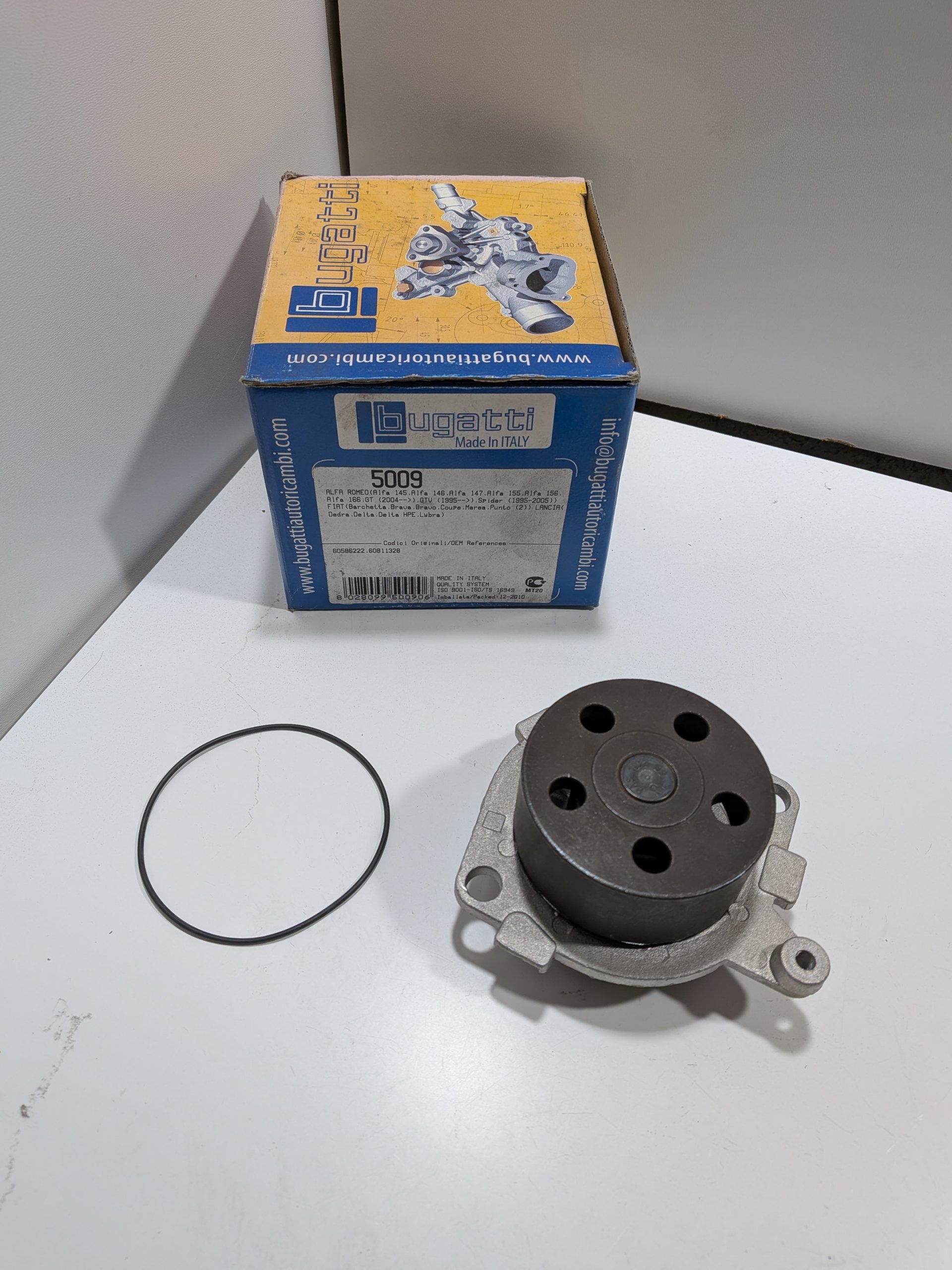Pompe à eau Alfa 145 146 1.6 16v T Spark 156 GT 1.6 16v 1.8 16v T Spark Fiat Barchetta 1.8 16V Arrivages Auto Pieces