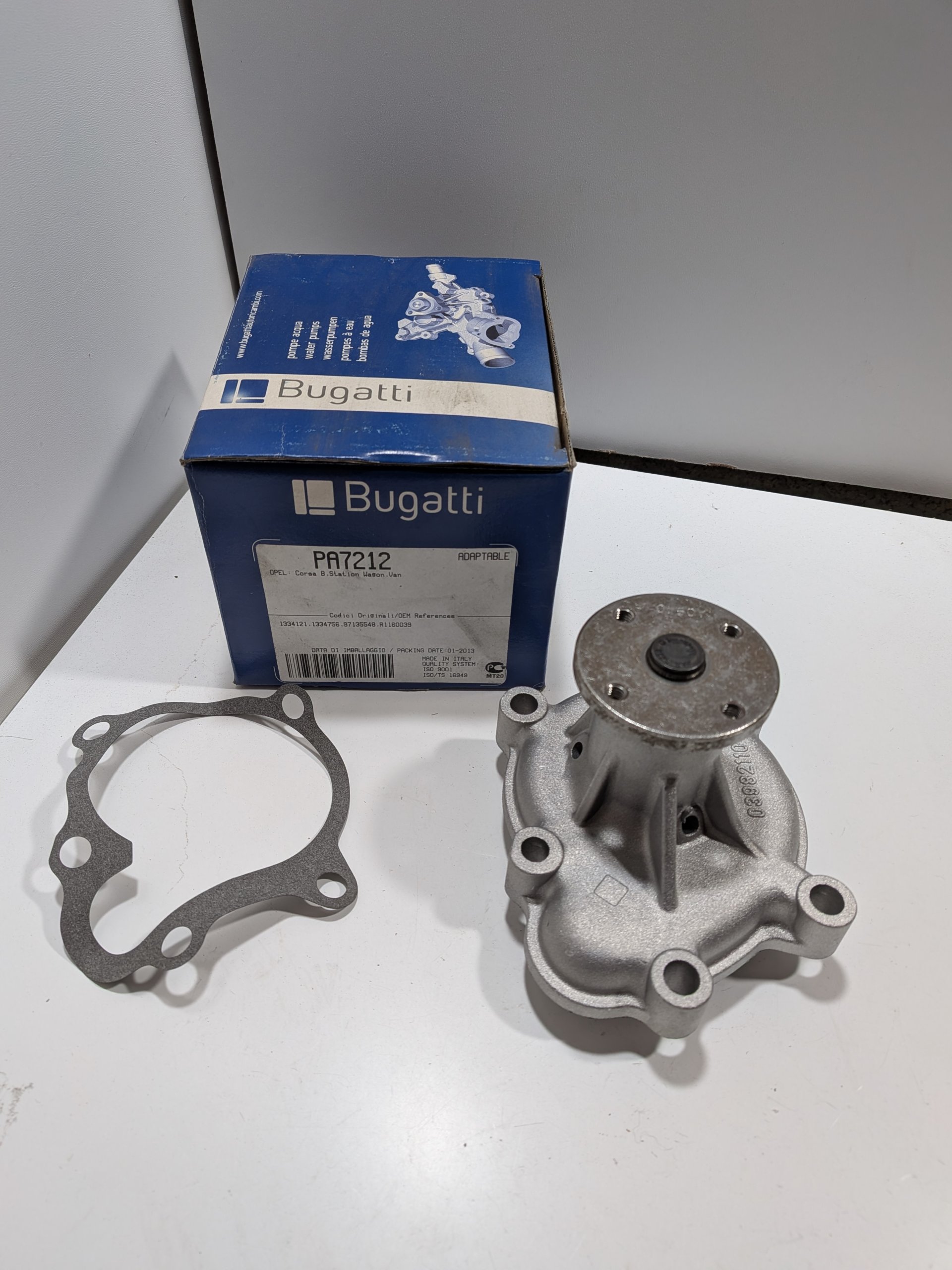 Pompe à eau Opel Corsa B 1.5 TD Neuf Bugatti Arrivages Auto Pieces