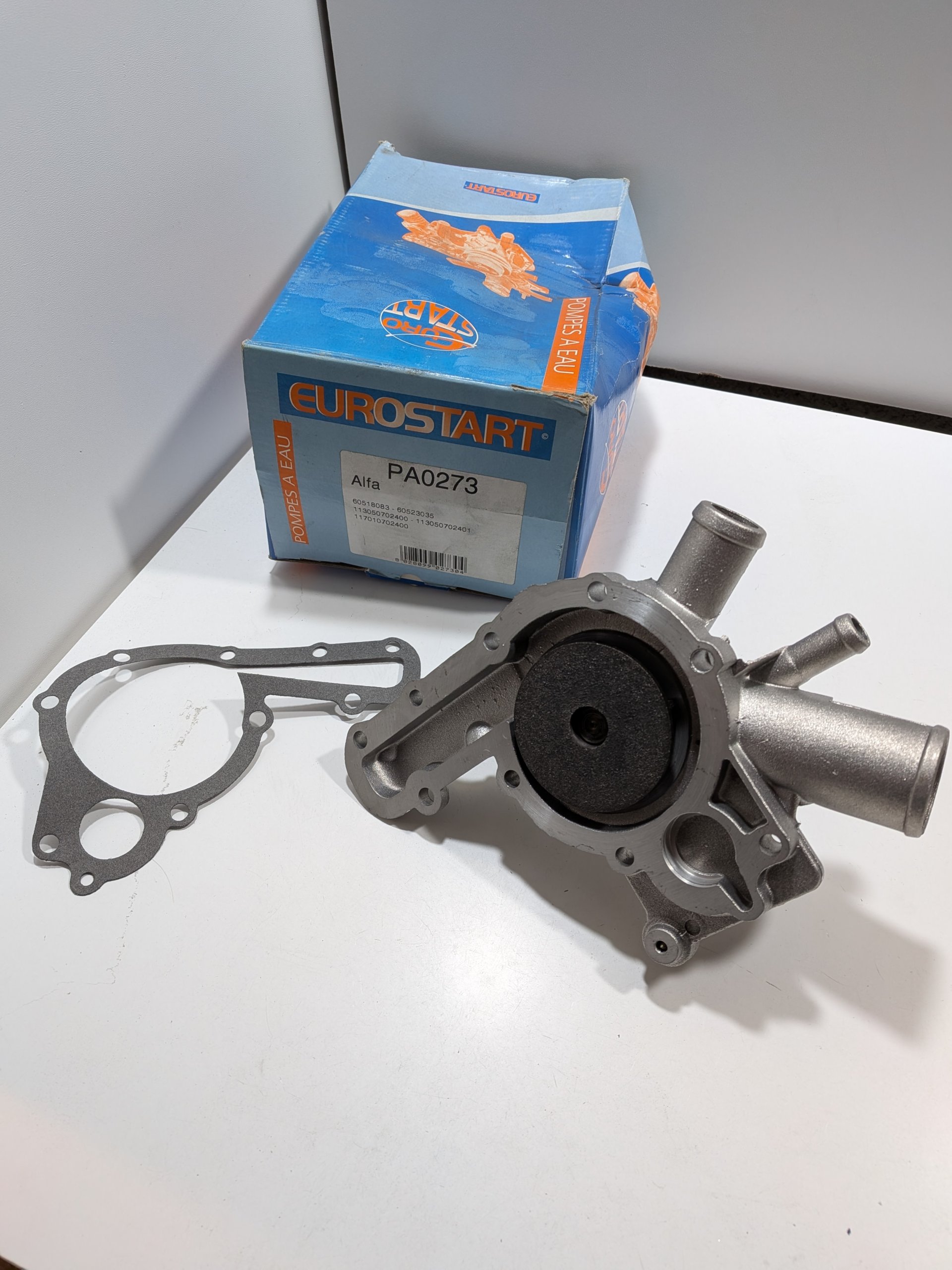 Pompe à eau Alfa 75 1.6 1.8 2.0 Alfa 90 1.8 2.0i GTV 2.0 Neuf Arrivages Auto Pieces