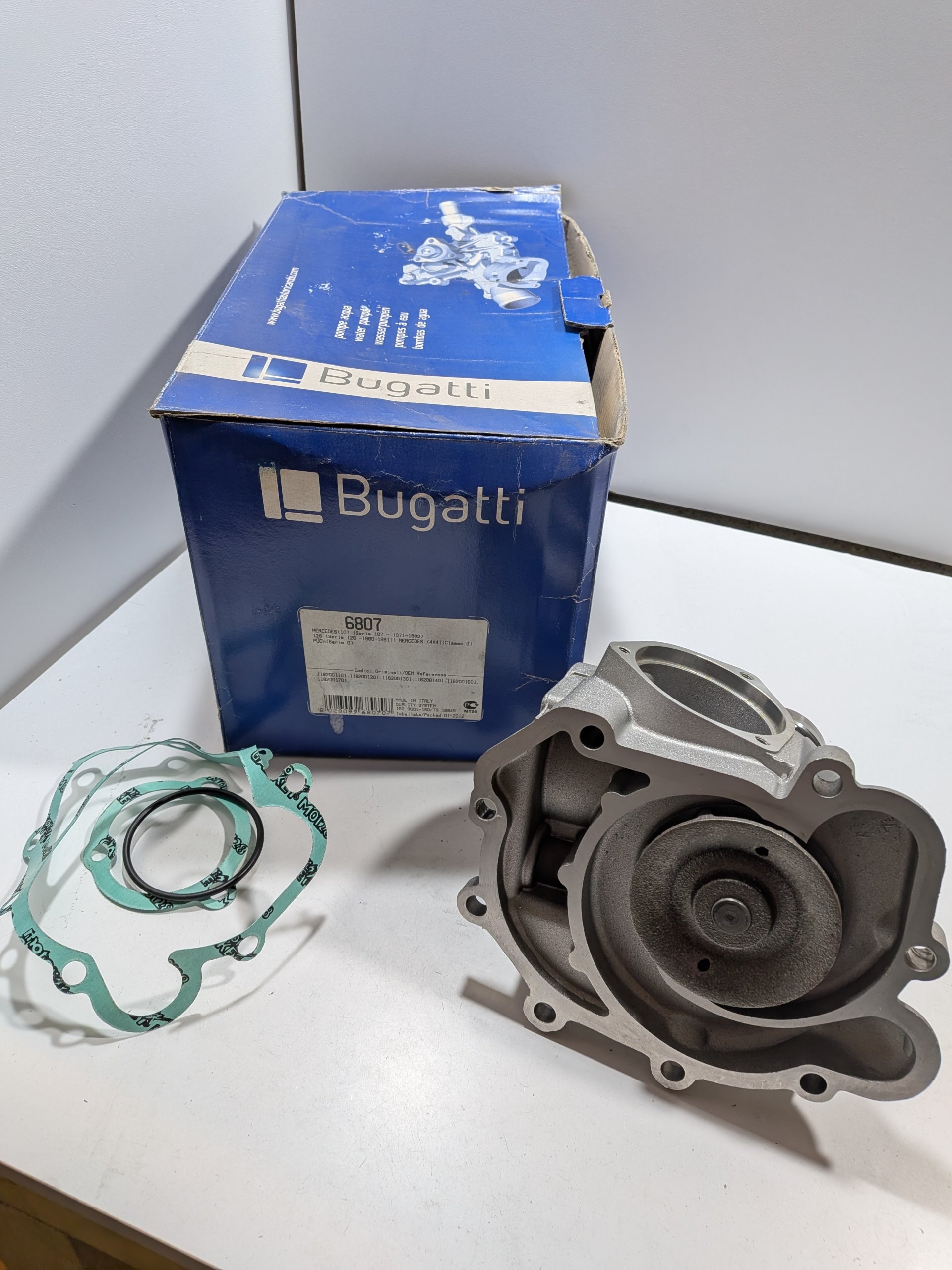 Pompe à eau Mercedes V8 420 500 560 W463 W126 R107 C126 Neuf Bugatti Arrivages Auto Pieces