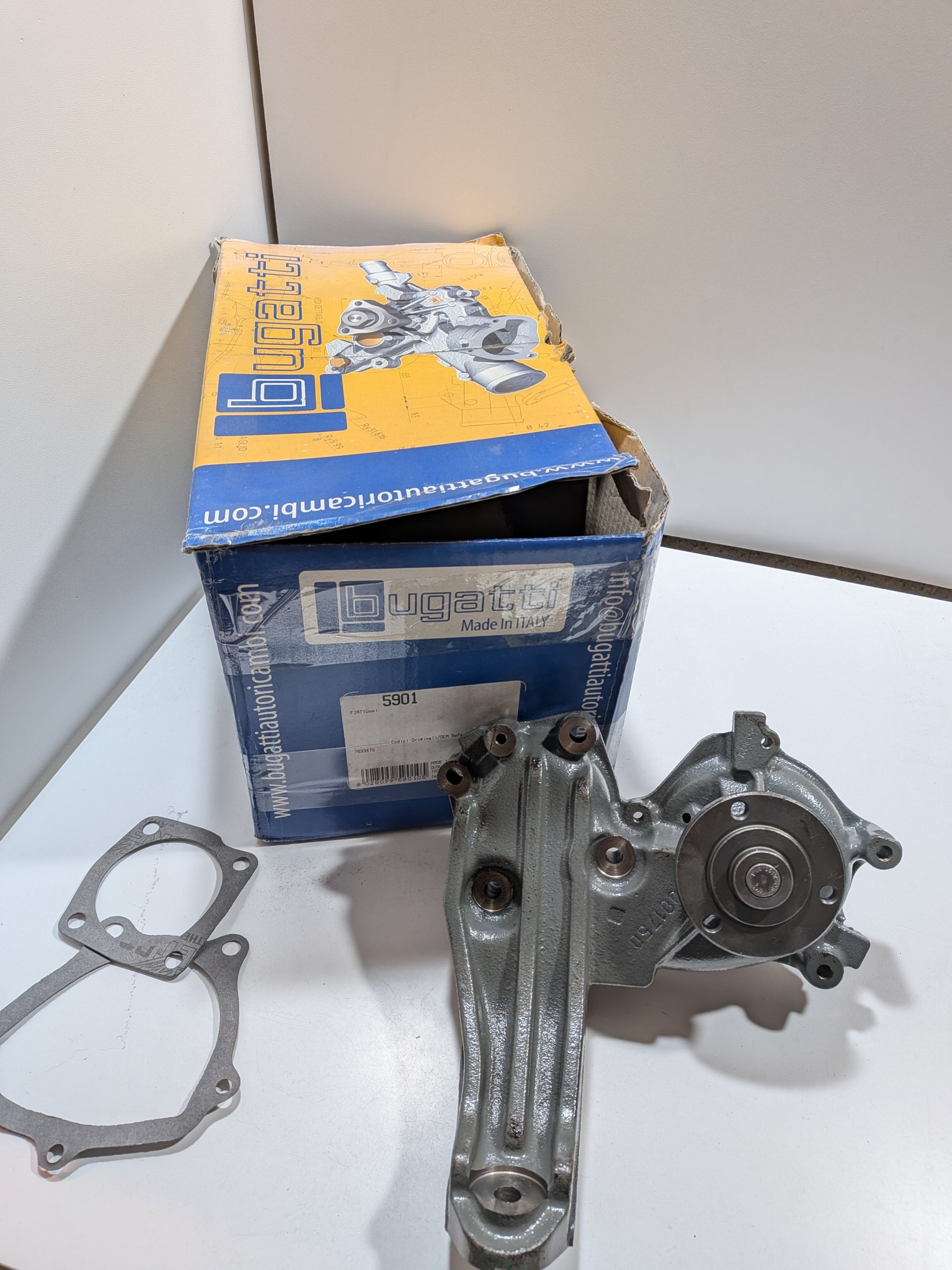 Pompe à eau Fiat Panda I 750 1000 1100 Uno 1.0 1.1 Y10 1.0 1.1 Neuf Bugatti Arrivages Auto Pieces