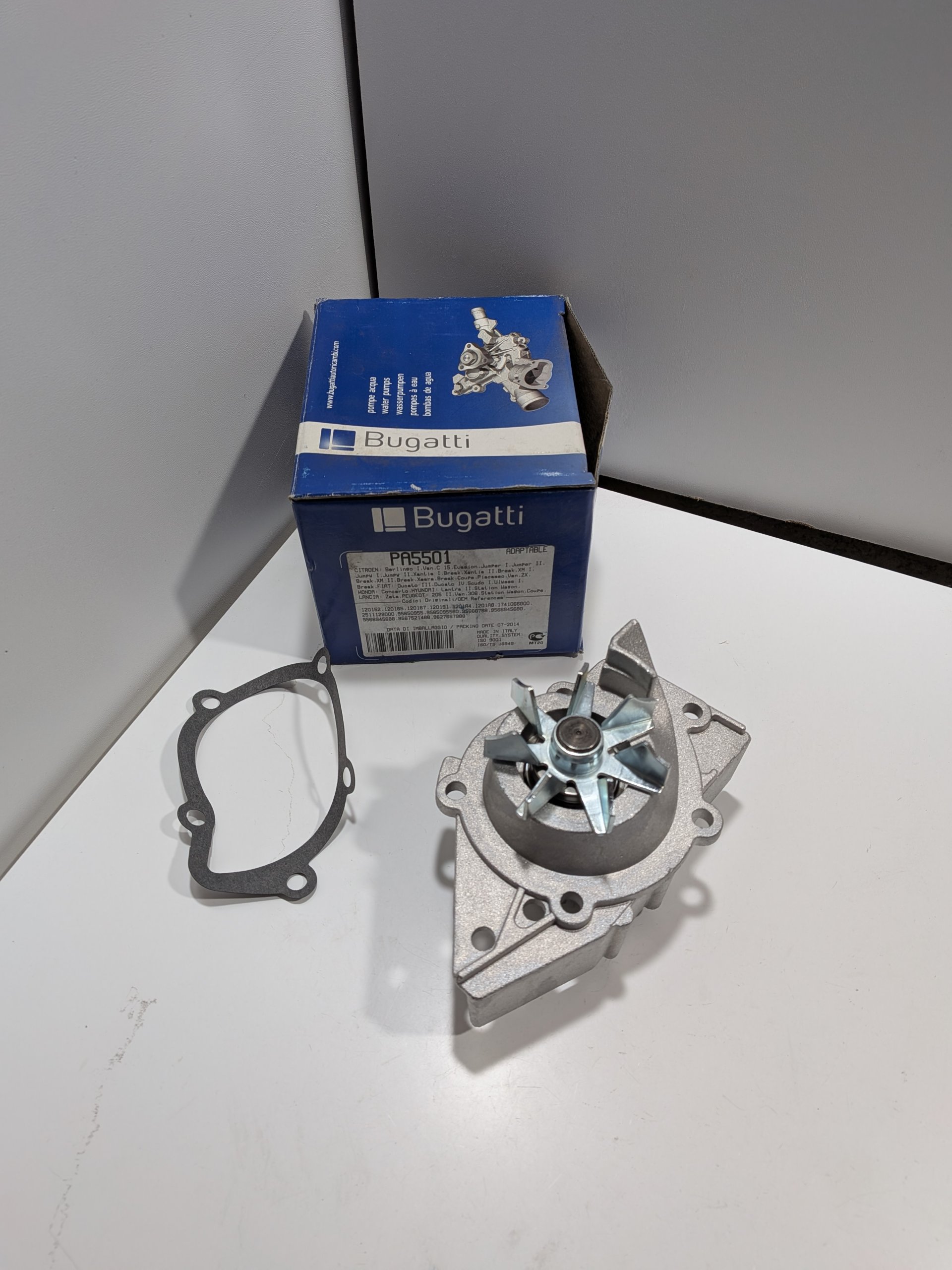 Pompe à eau Citroen C15 1.8D Xantia 1.9D ZX 2.0 XM 2.0 TCT Peugeot 405 2.0 MI16 Arrivages Auto Pieces