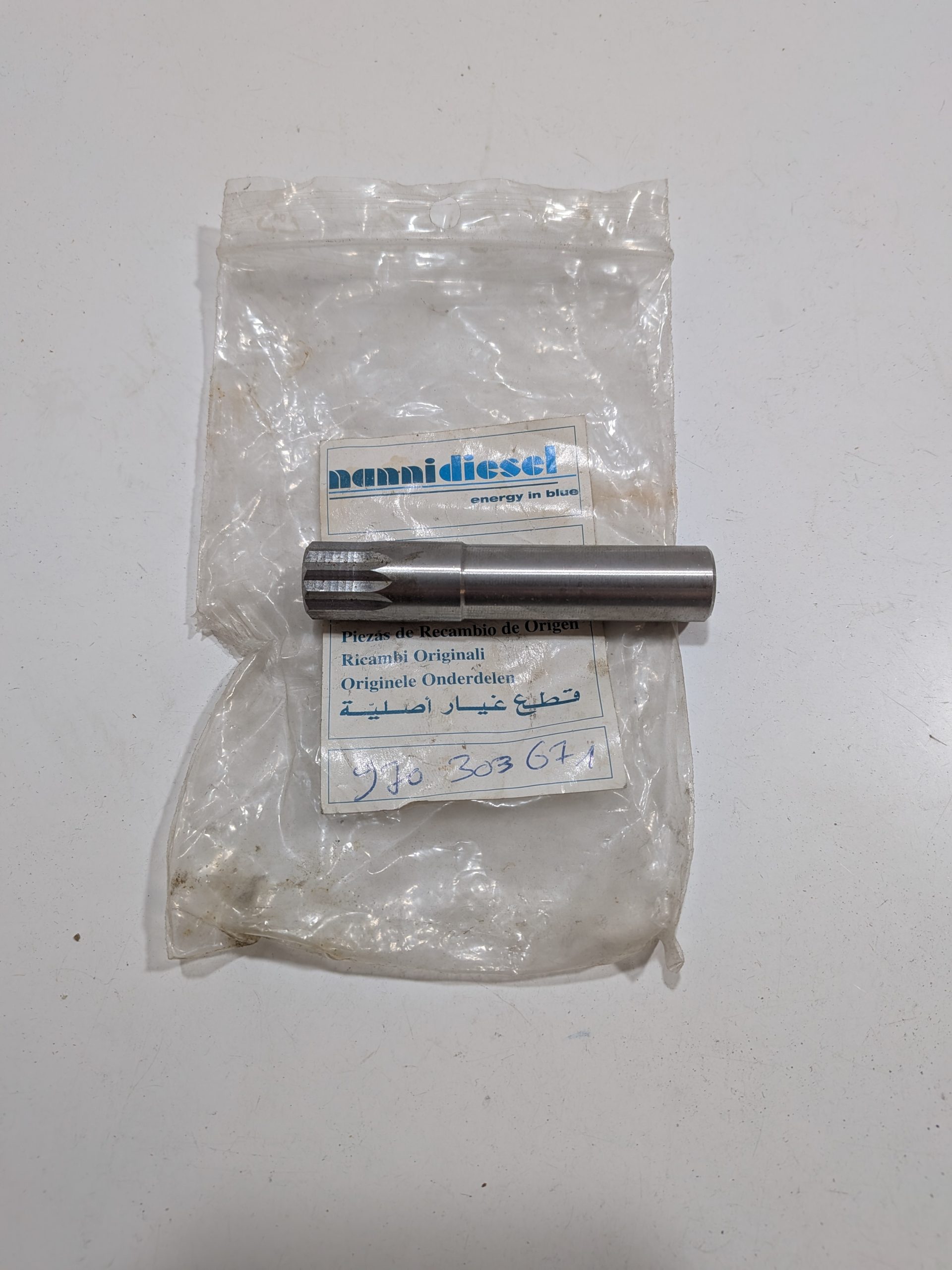 Axe pompe à eau Nanni Diesel 970303671 4.110HE Arrivages Auto Pieces