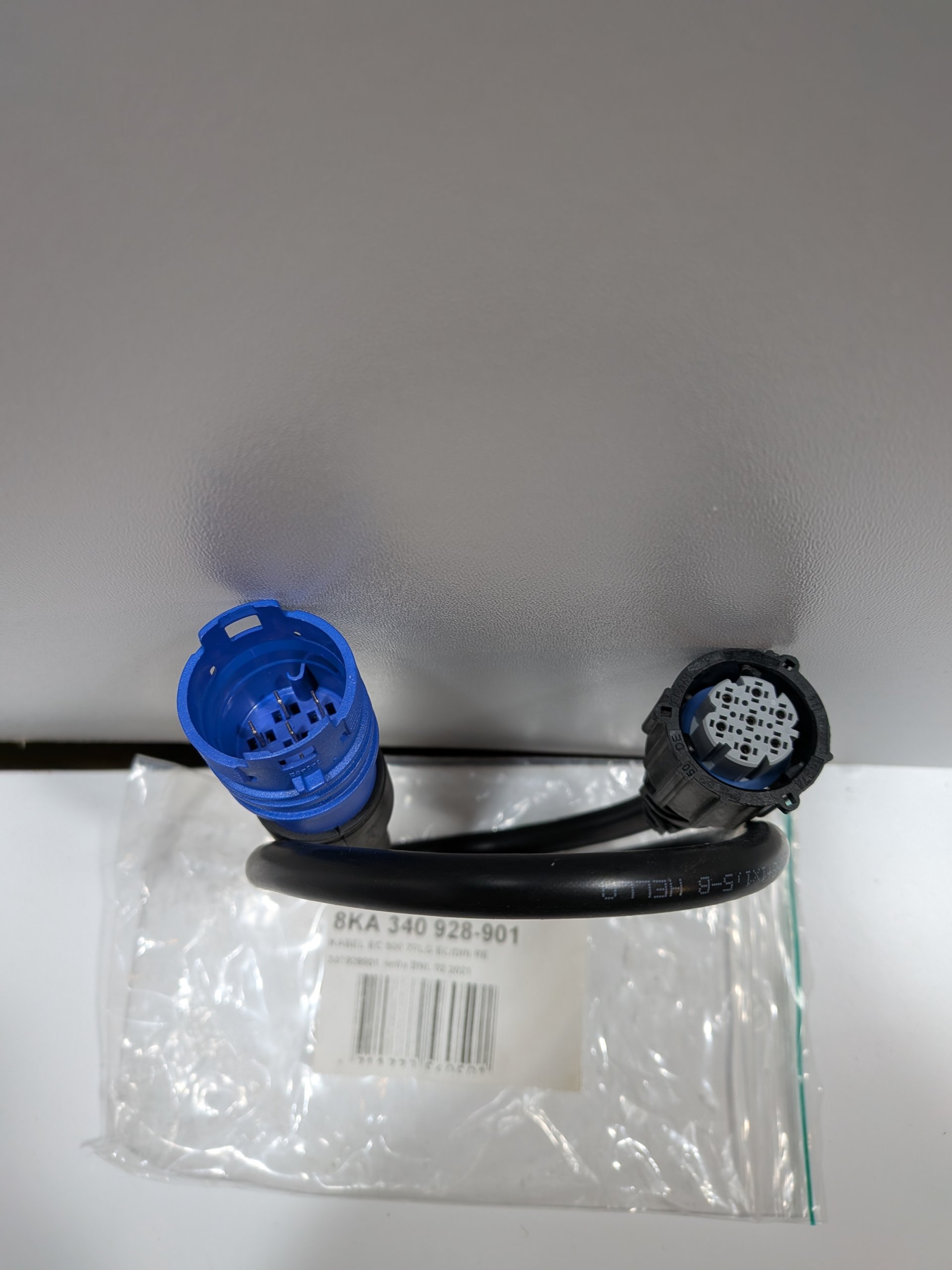Cable Feux Hella EasyConn 7 voies bleu 8KA 340 928-901 poids lourd Arrivages Auto Pieces