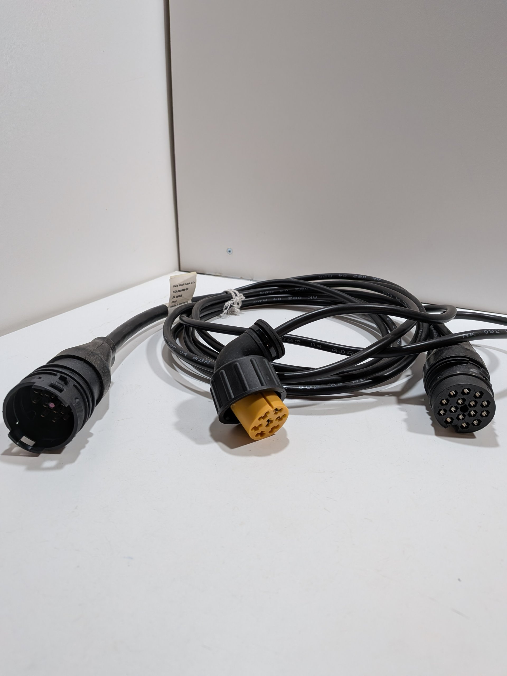 Cable Feux Hella EasyConn 1×7 jaune 2×15 noir 8KA 340 856-29 poids lourd Arrivages Auto Pieces