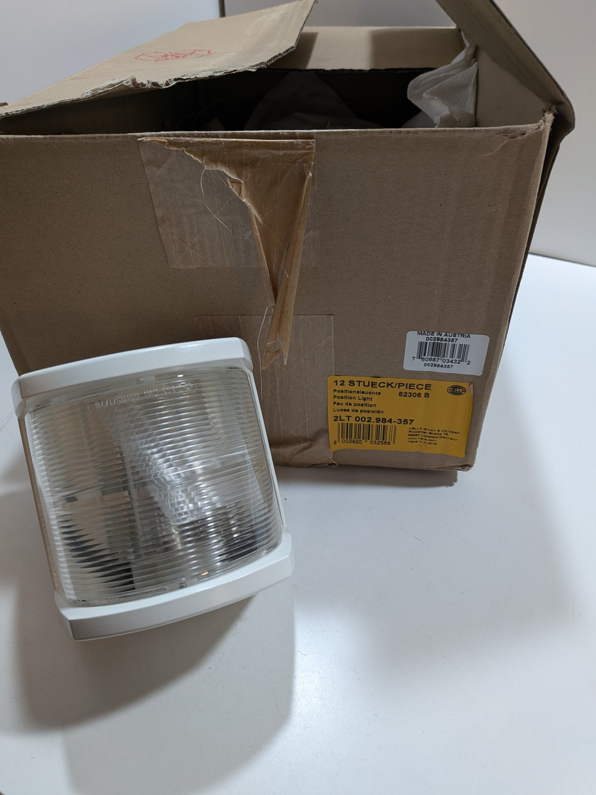 Lampe, Ampoule Hella Marine 12v 25W baïonnette Arrivages Auto Pieces