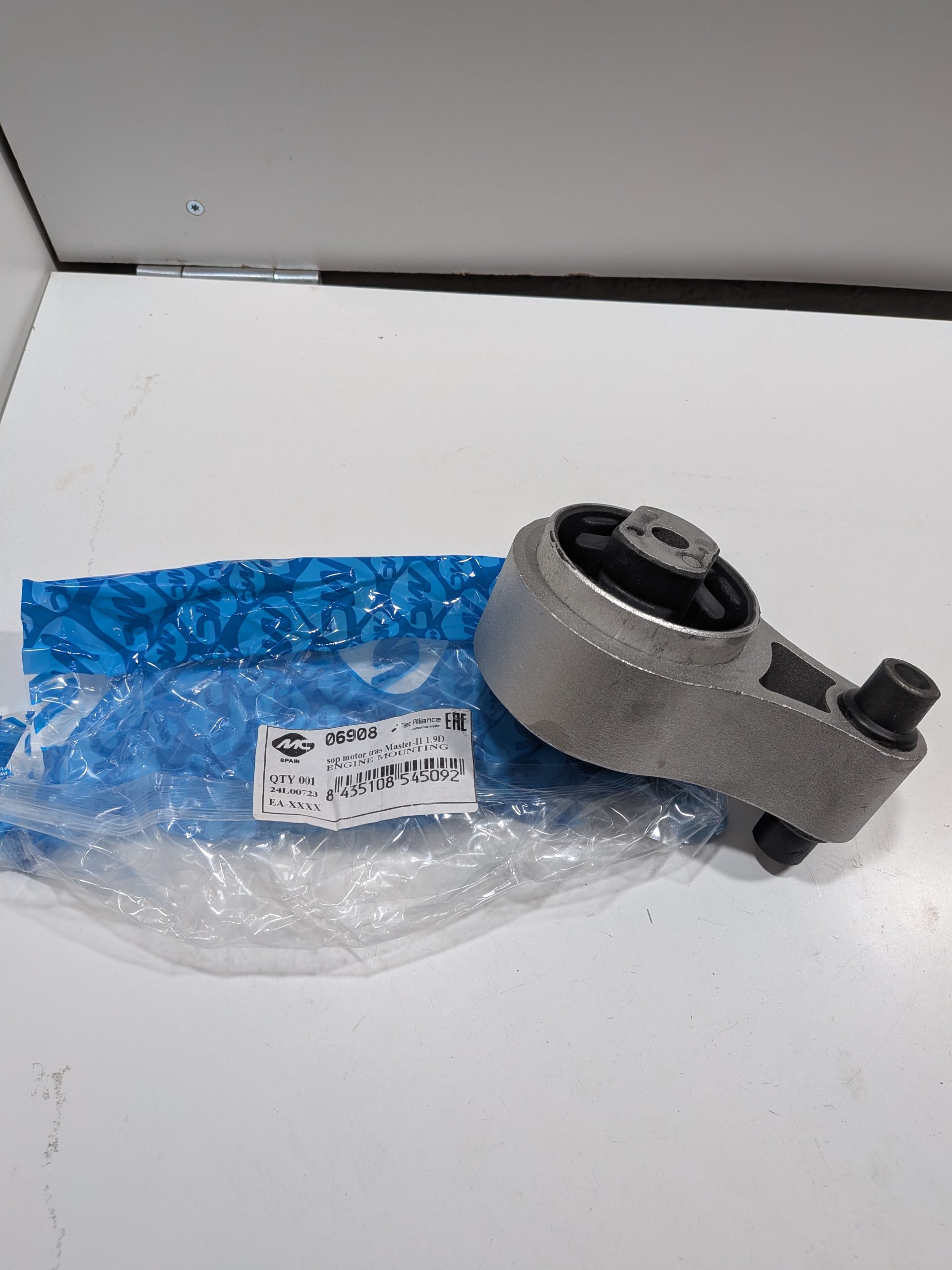 Pompe à eau Renault Master II 2.5D Opel Movano A 2.5D 77 01 470 879 Neuf Arrivages Auto Pieces