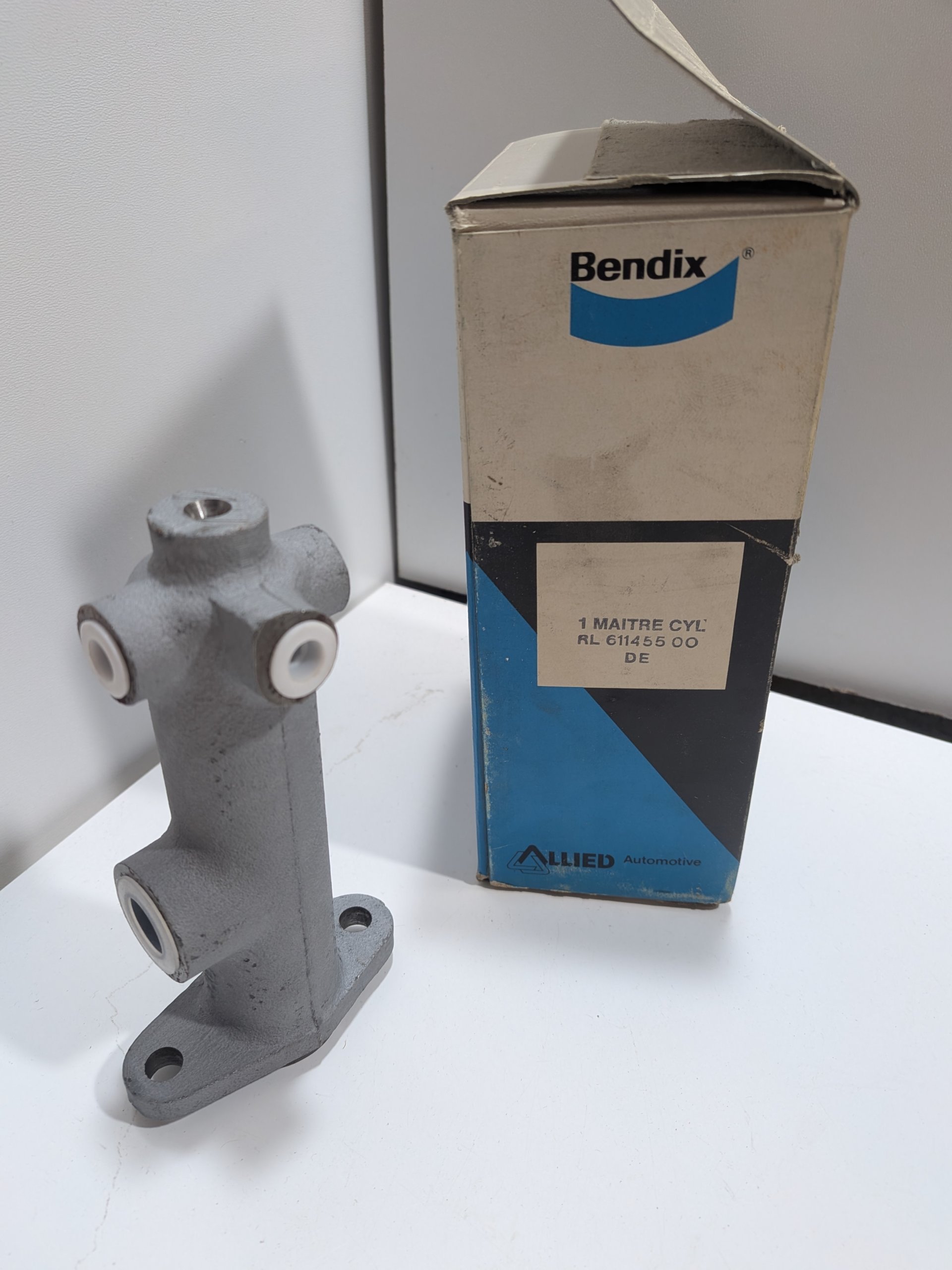 Maitre cylindre renault R4 F4 R5 R6 bendix 611455 neuf NOS Arrivages Auto Pieces