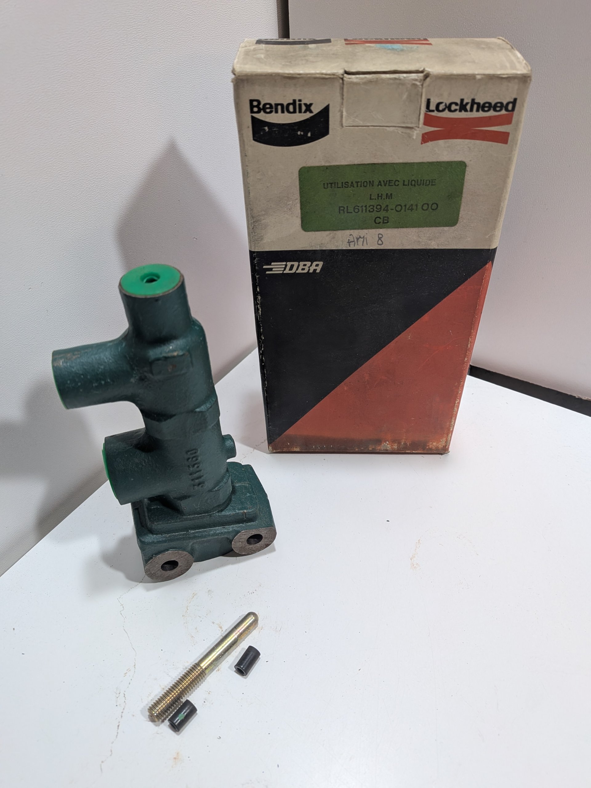 Maitre cylindre Citroen Ami 8 à partir de 11/1971 LHM Bendix Neuf 611394 NOS Arrivages Auto Pieces