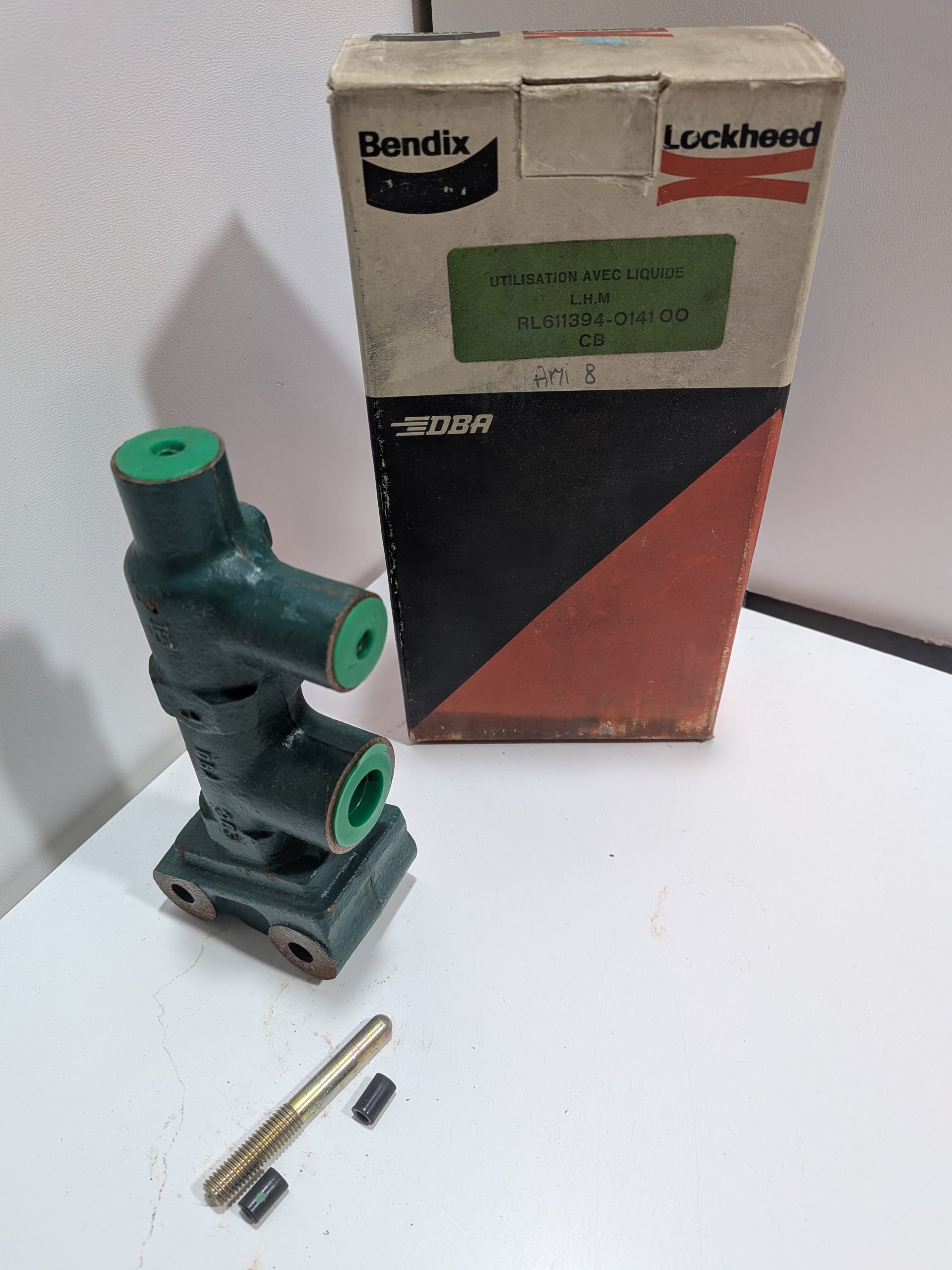 Maitre cylindre Citroen Ami 6 Ami 8 à partir de 1969 611331 Bendix neuf NOS Arrivages Auto Pieces