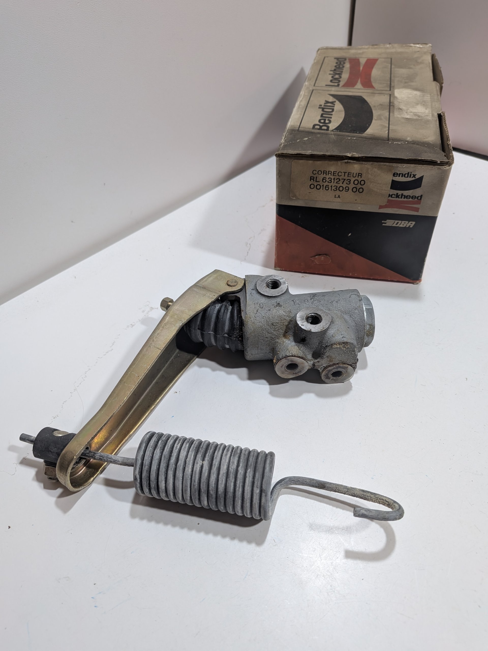 Cylindre récepteur embrayage SIMCA 1609 1610 CHRYSLER 160 180 Neuf 651505 NOS Arrivages Auto Pieces