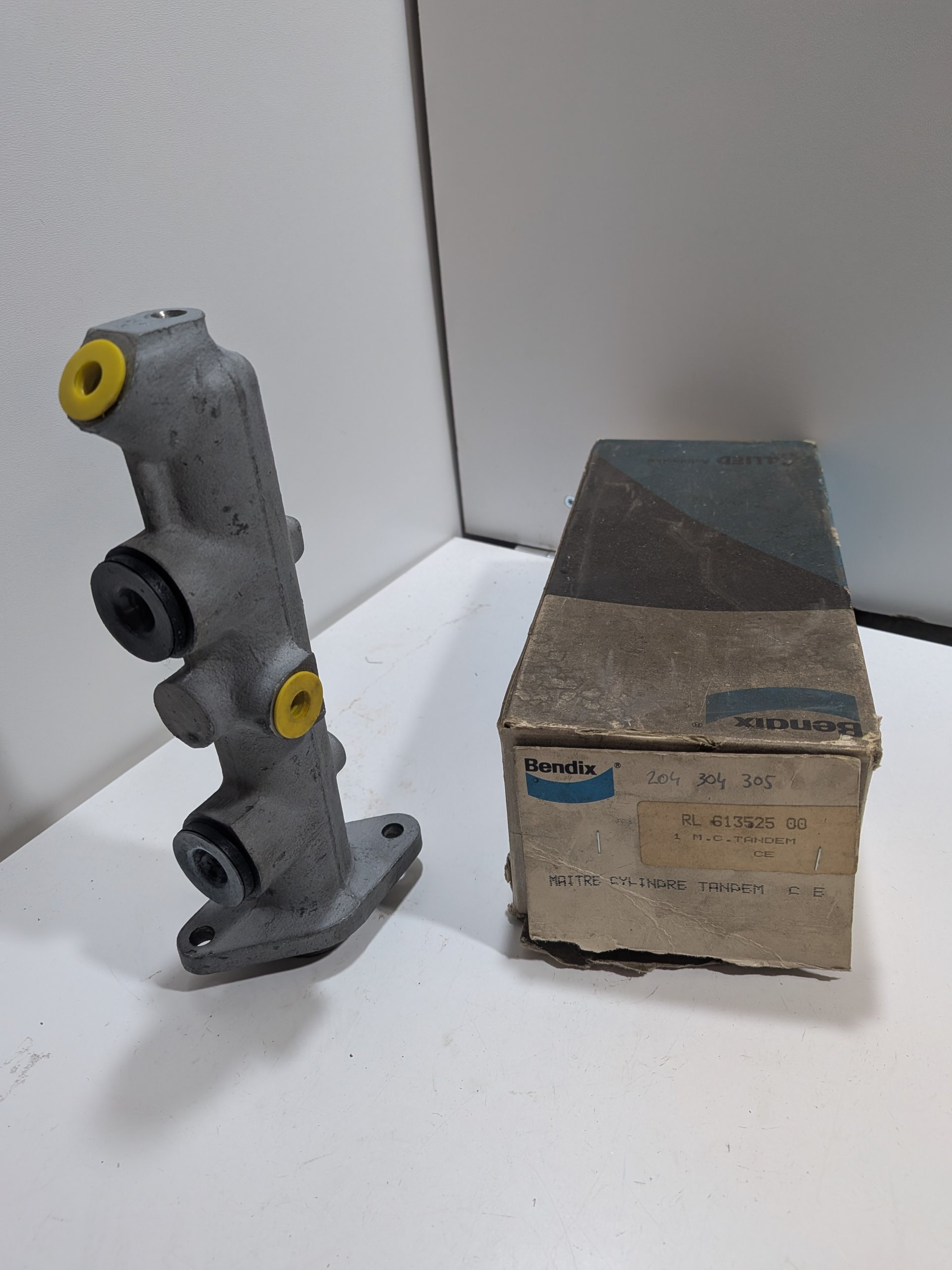 Maitre Cylindre Peugeot 204 304 305 I 305 II 19,05mm Neuf Bendix 131525B NOS Arrivages Auto Pieces