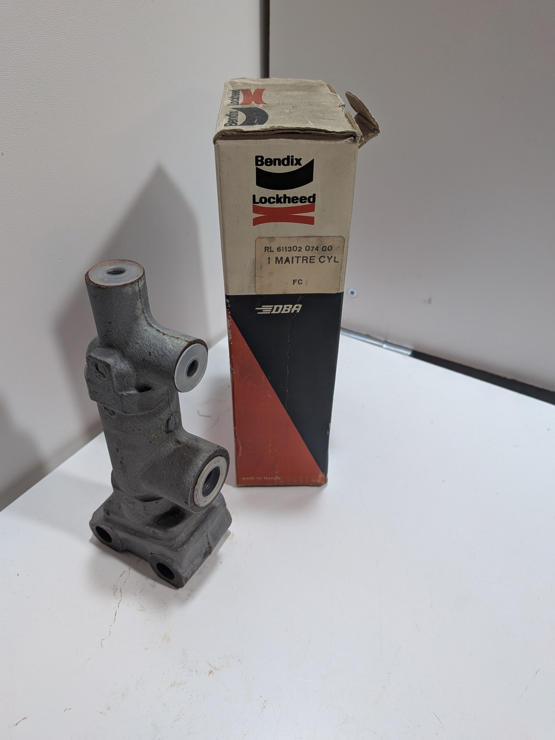 Maitre cylindre Citroen 2CV dyane mehari bendix Lockheed 613519 95493191 neuf NOS Arrivages Auto Pieces