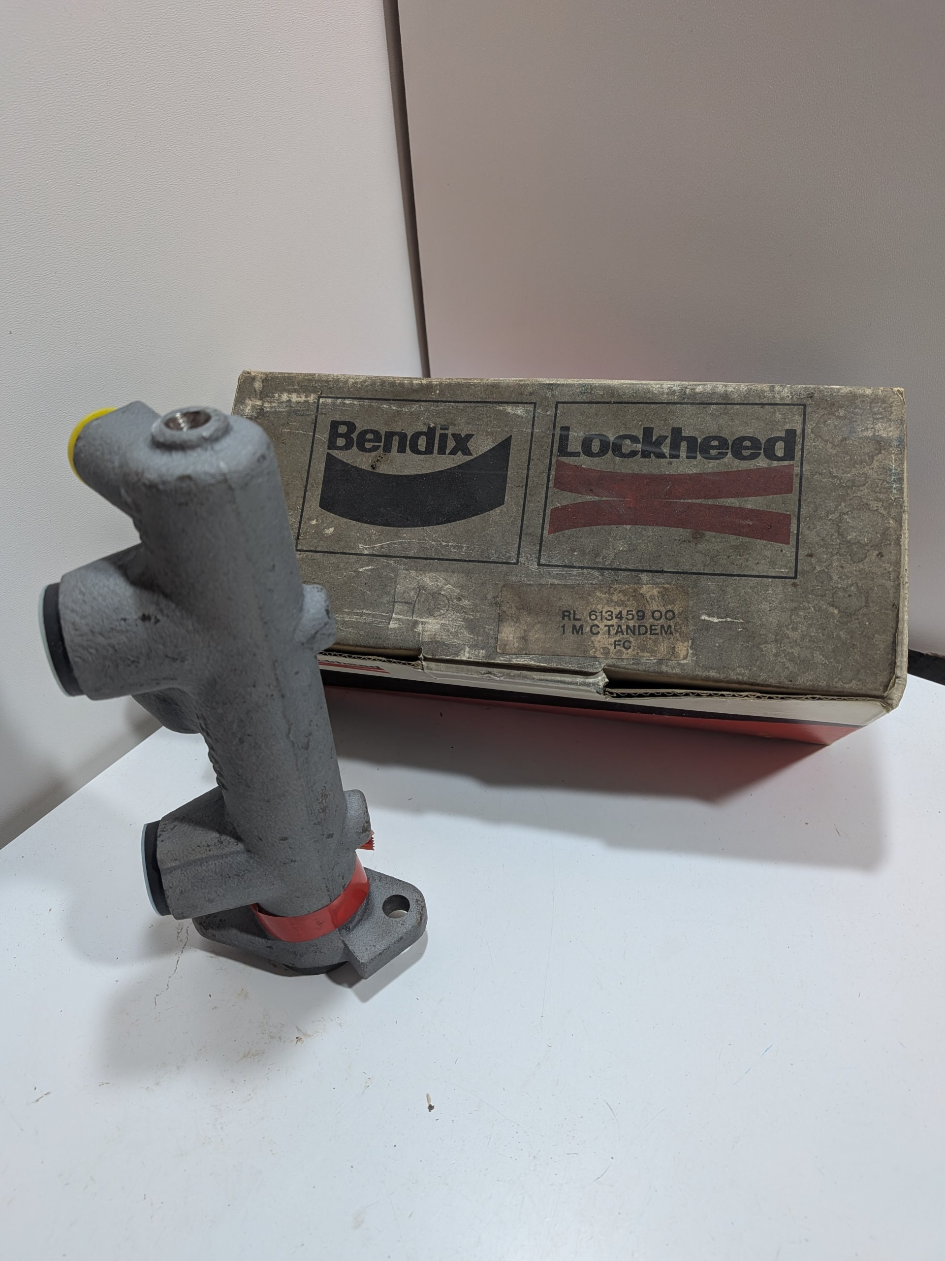Maitre cylindre Renault R4 GTL R1128 R5 GTL R1225 613459 bendix neuf NOS Arrivages Auto Pieces