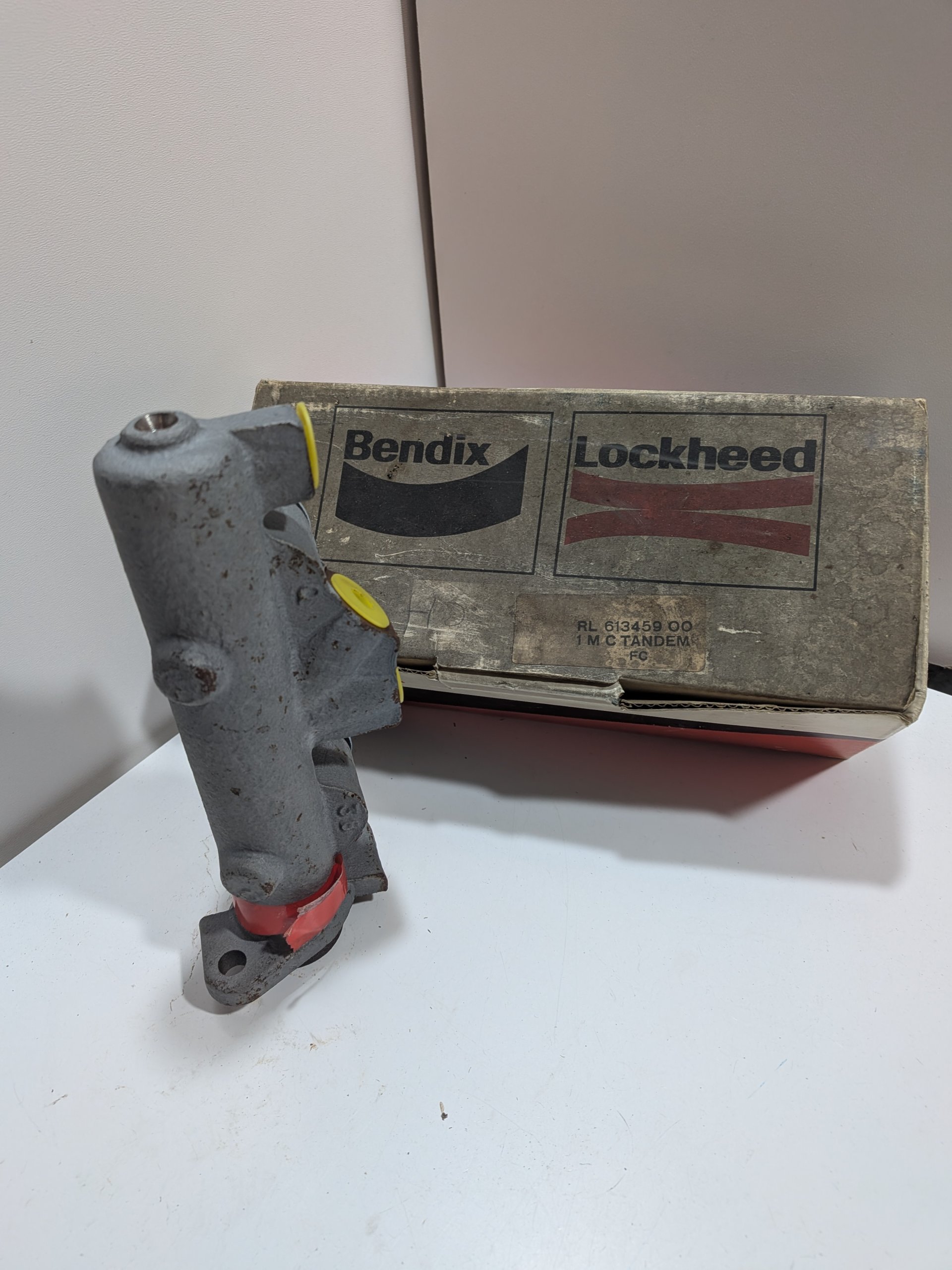Maitre cylindre Renault R4 GTL R1128 R5 GTL R1225 613459 bendix neuf NOS Arrivages Auto Pieces