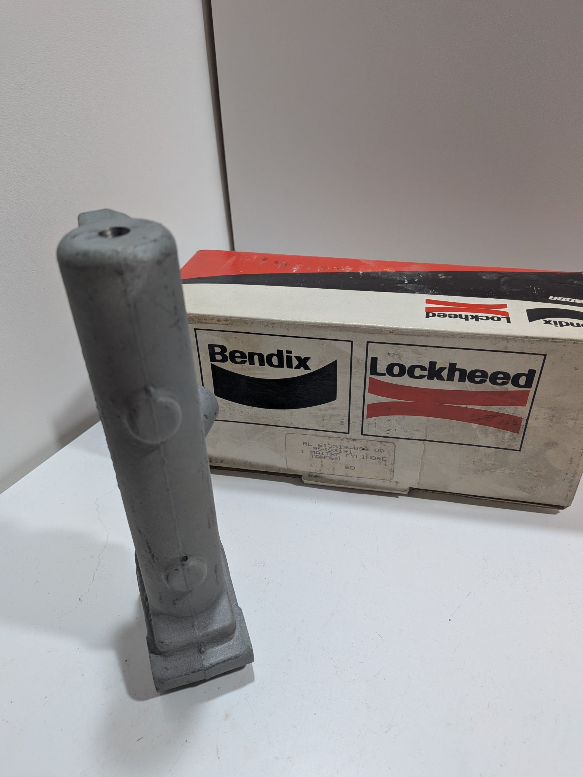 Maitre cylindre CITROEN 2CV dyane mehari lockheed bendix 613519 95493191 neuf Arrivages Auto Pieces