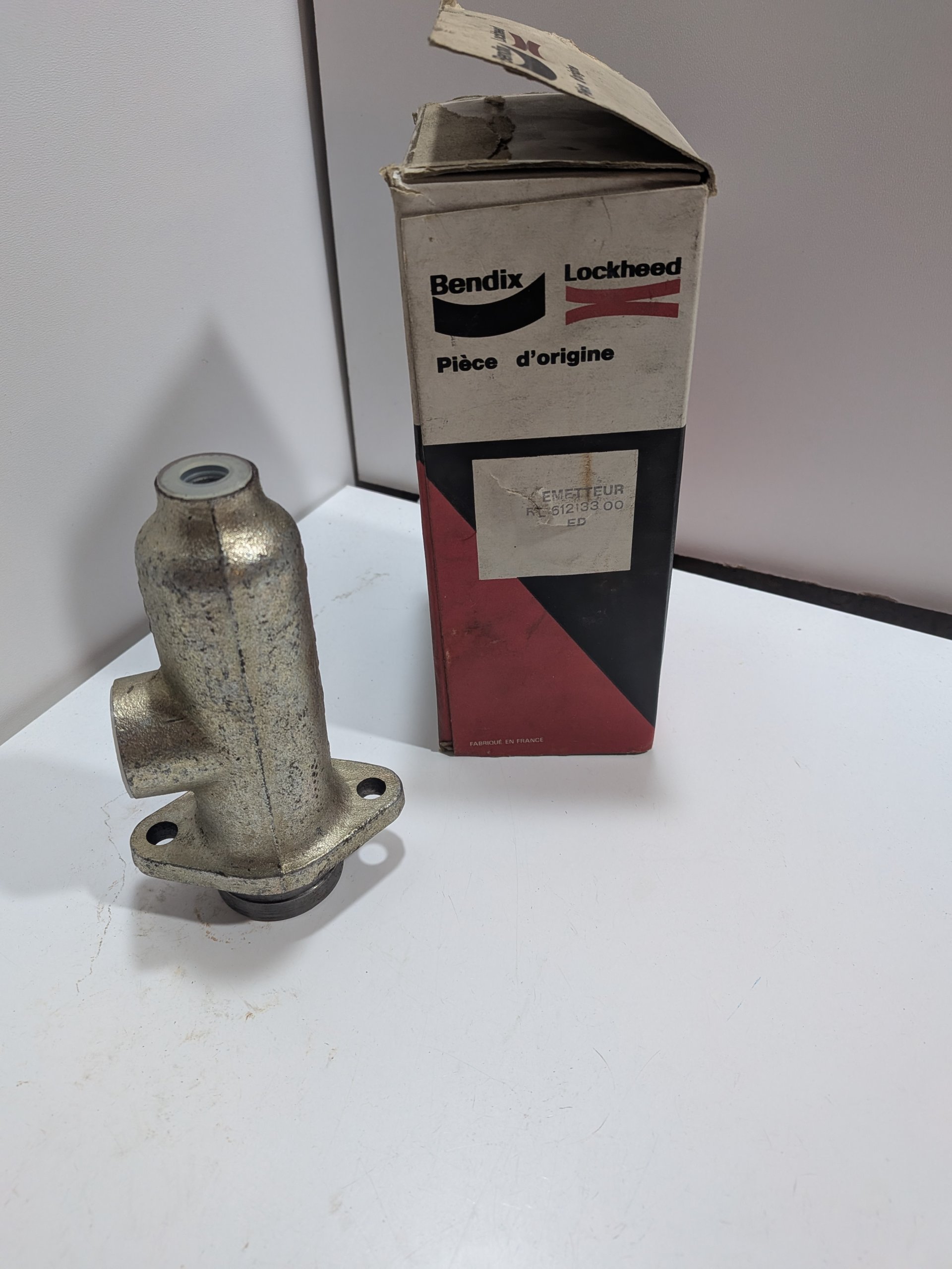 emetteur embrayage RENAULT TRUCK R310 R312 bendix 612133 neuf Arrivages Auto Pieces