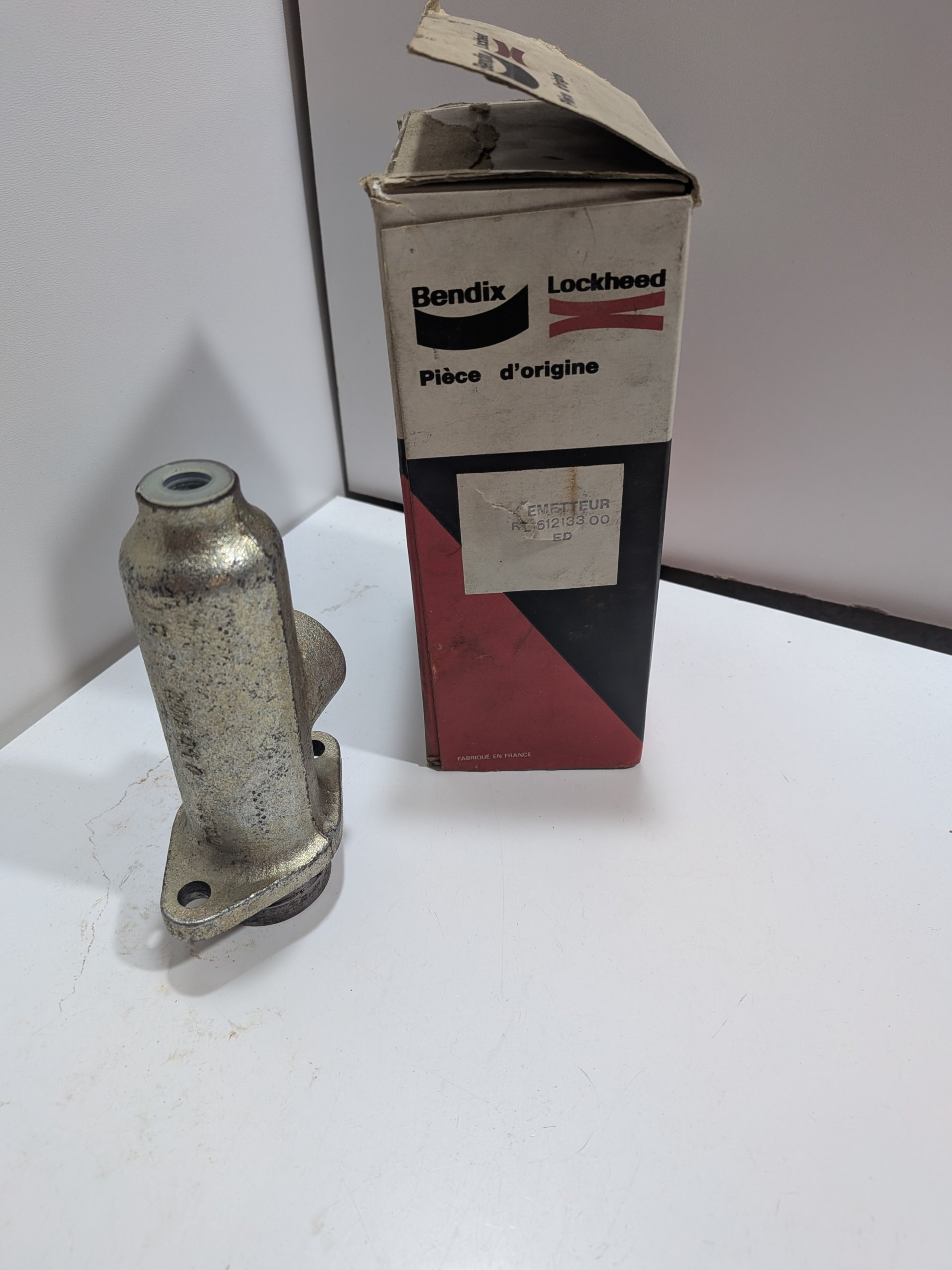 emetteur embrayage RENAULT TRUCK R310 R312 bendix 612133 neuf Arrivages Auto Pieces