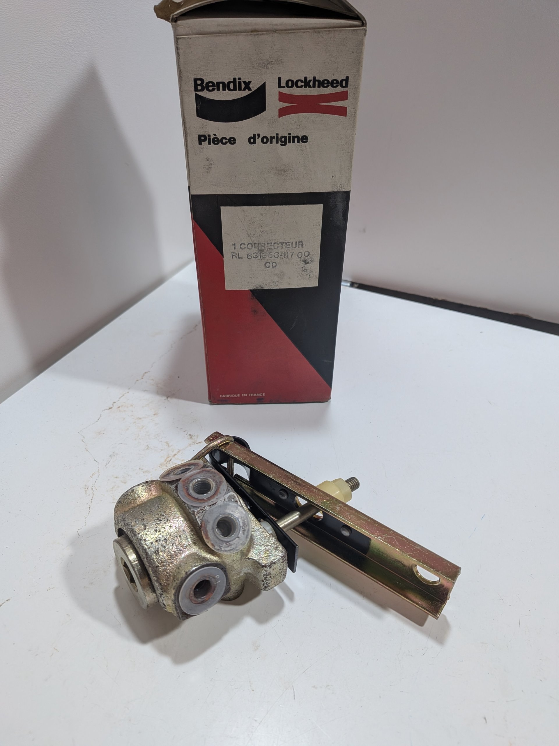 Maitre cylindre Renault R5 R6 rodeo 6 R16 611361 bendix neuf NOS Arrivages Auto Pieces