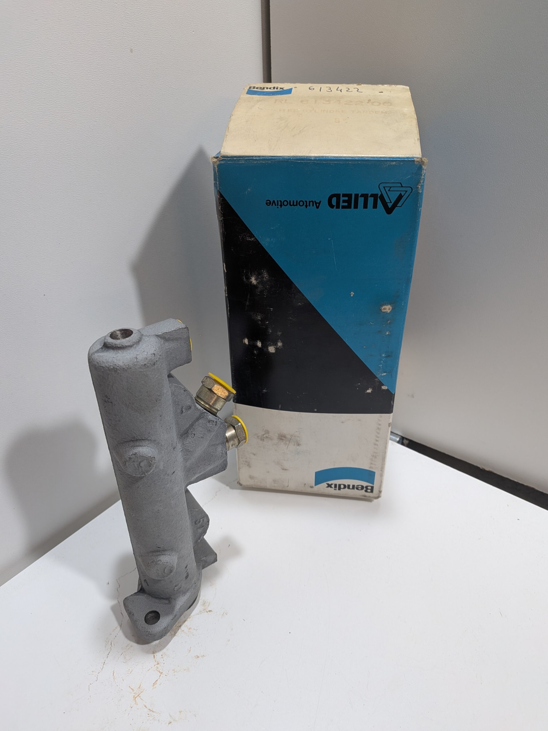 Maitre cylindre Renault R4 R4 fourgonnette bendix 613422 neuf Arrivages Auto Pieces