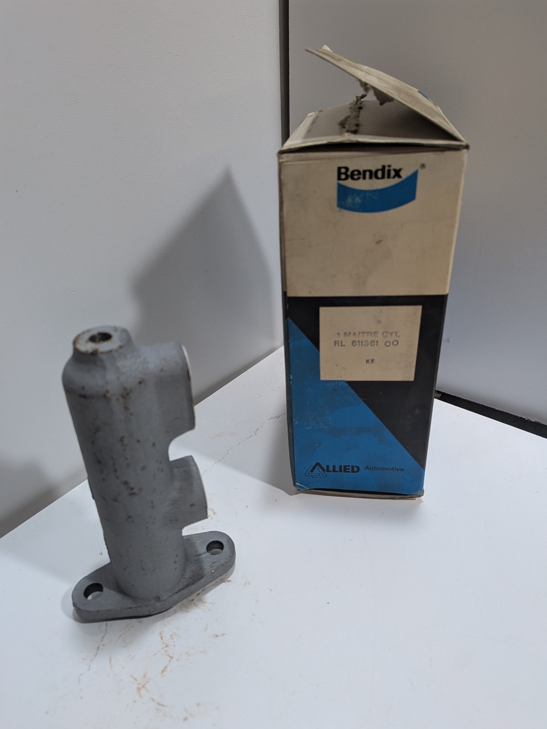 Maitre cylindre Renault R5 R6 rodeo 6 R16 611361 bendix neuf NOS Arrivages Auto Pieces