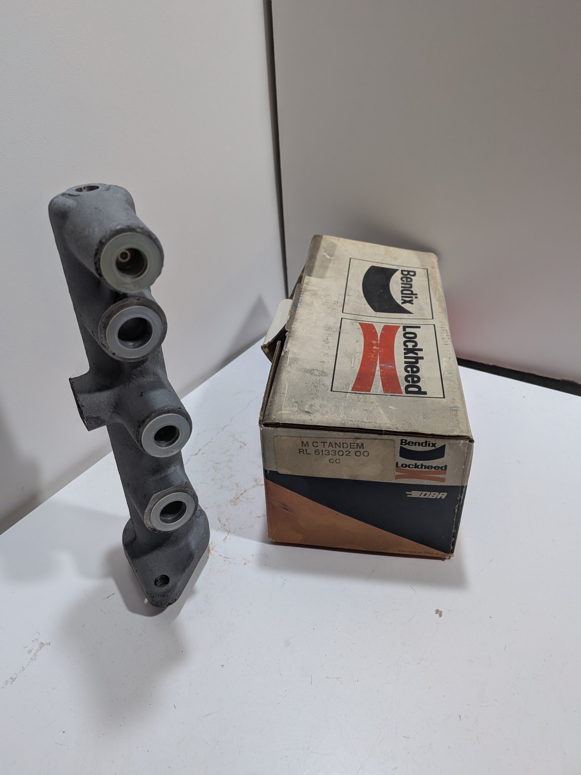 Maitre cylindre Renault estafette double circuit bendix neuf 613302 7701365171 Arrivages Auto Pieces