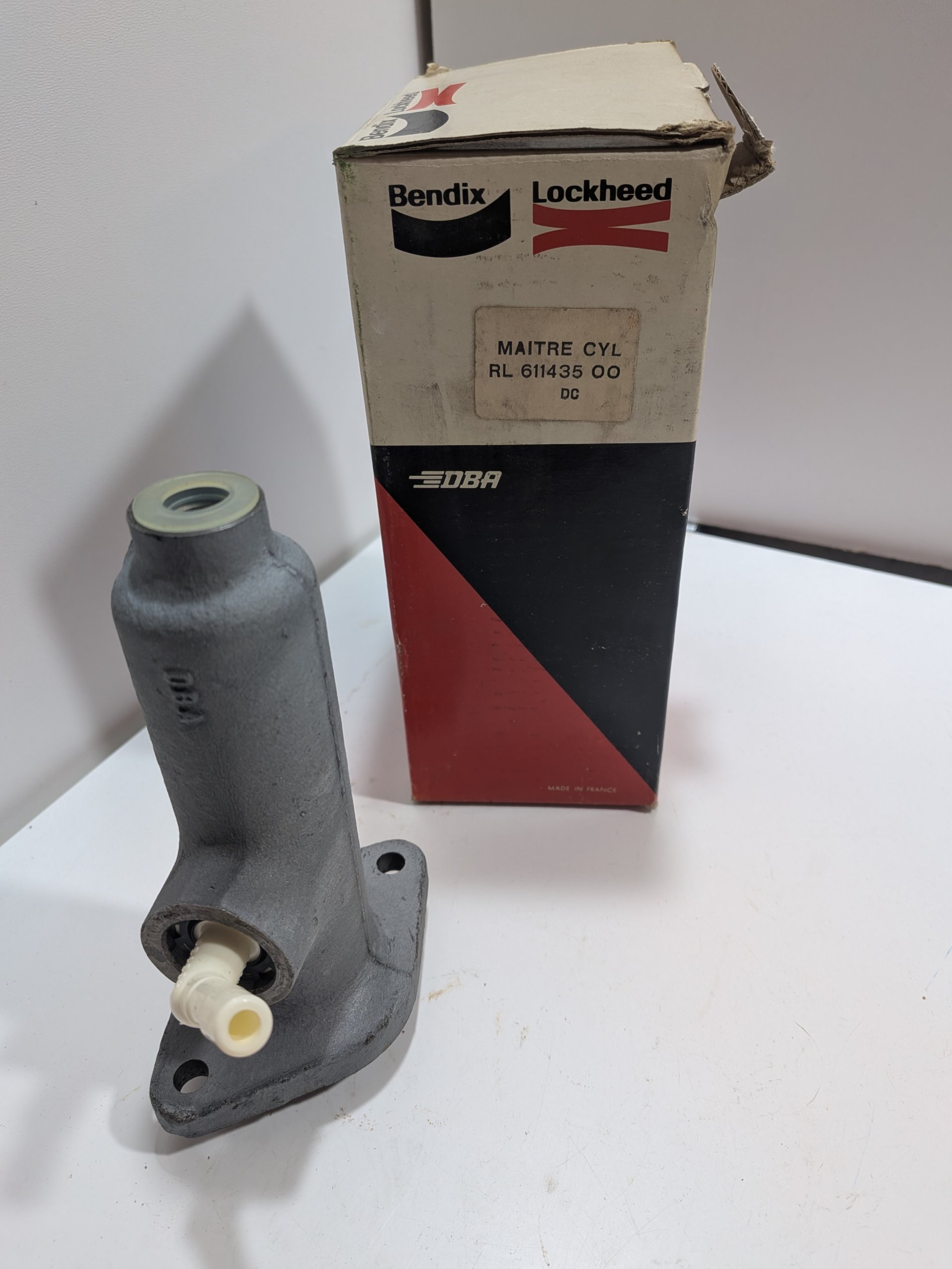 Maitre cylindre Peugeot J7 bendix 611435 neuf 460147 simple circuit Arrivages Auto Pieces